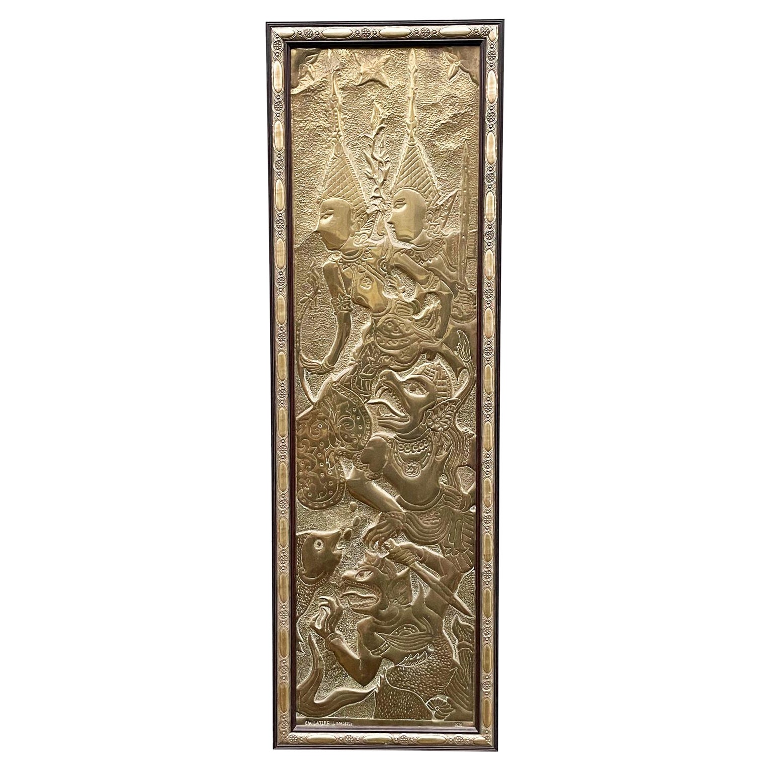 Plaque murale en laiton signée de style asiatique moderne du milieu du siècle dernier, d'après Kelvin Laverne en vente