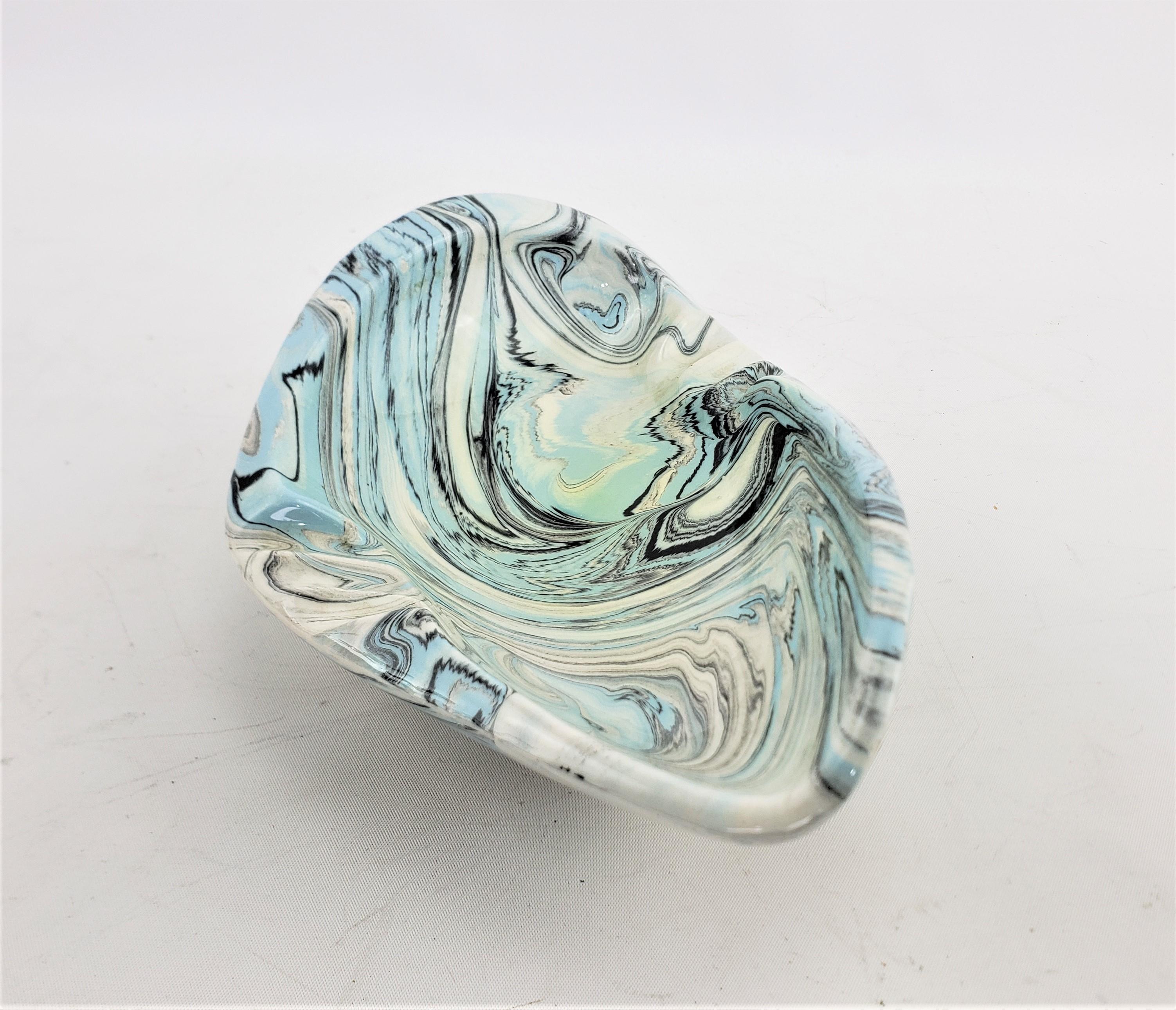Signed Mid-Century Modern Biomorphic Shaped Ceramic Ashtray with Swirled Glaze In Good Condition For Sale In Hamilton, Ontario