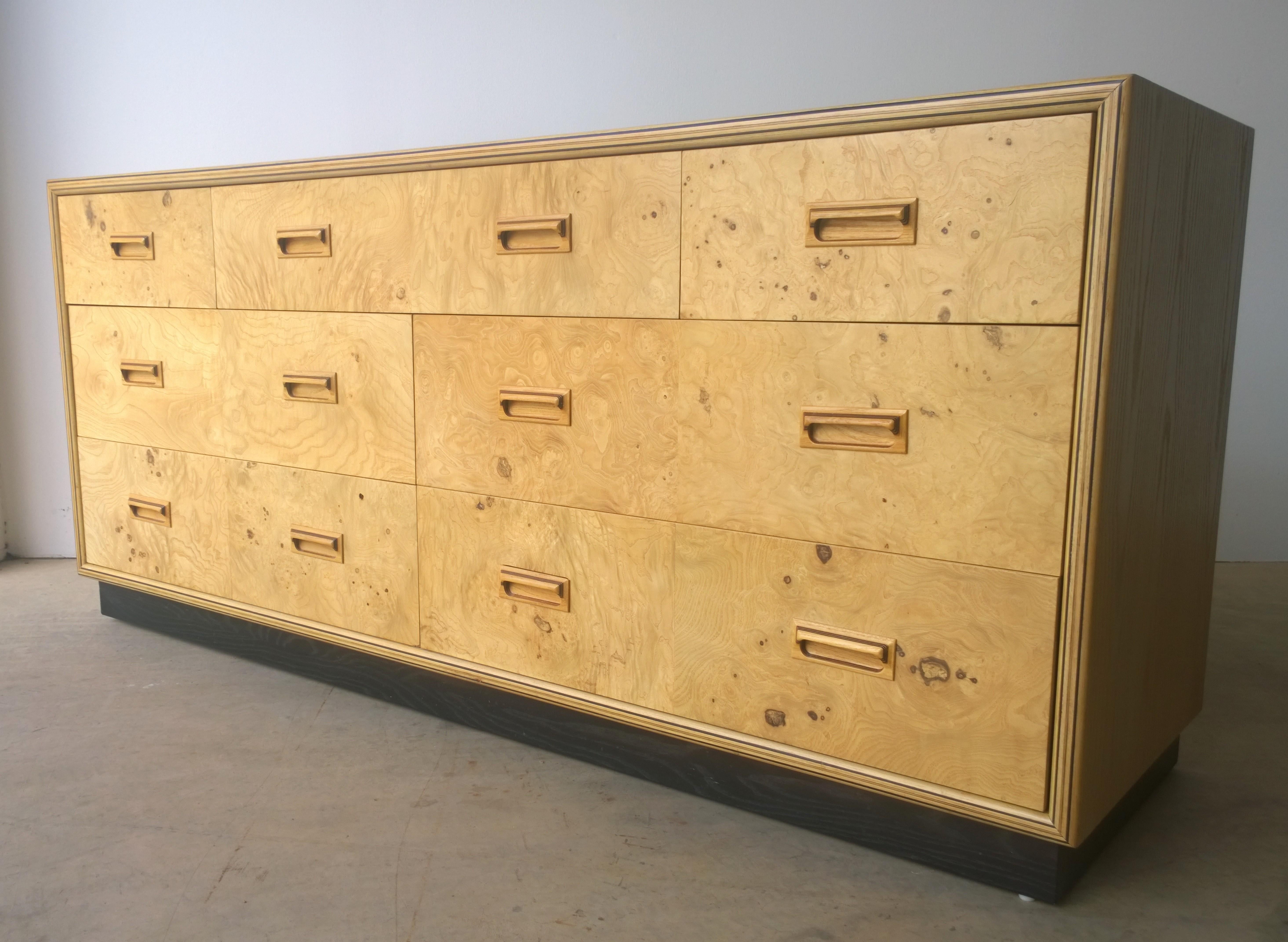 Mid-Century Modern Henredon Dresser with an Oak Case, Burl Olive Drawers and Macassar Ebony Inlays For Sale