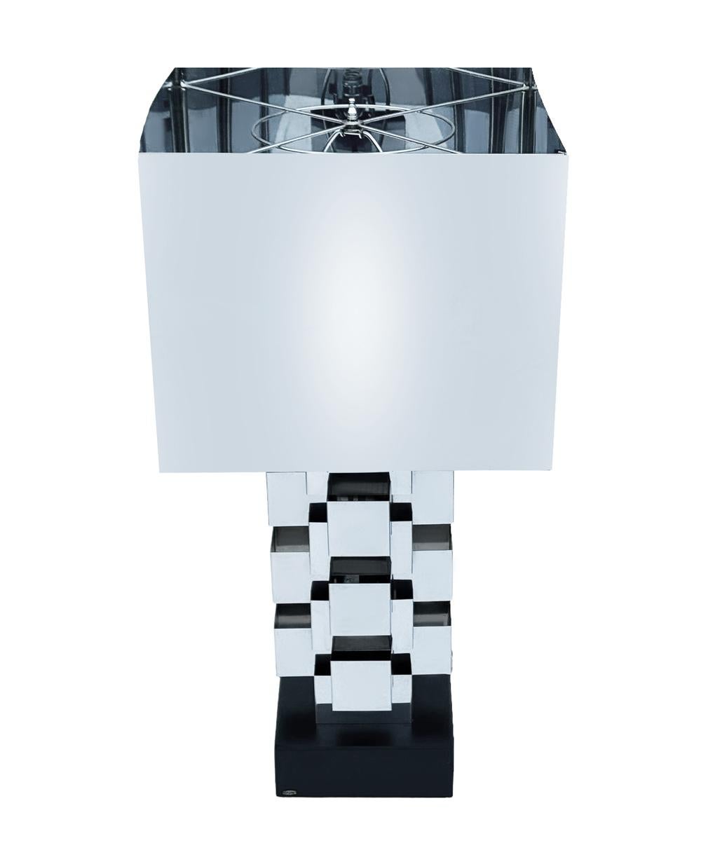 Américain Lampe de bureau gratte-ciel moderne du milieu du siècle dernier signée Curtis Jere en chrome miroir en vente