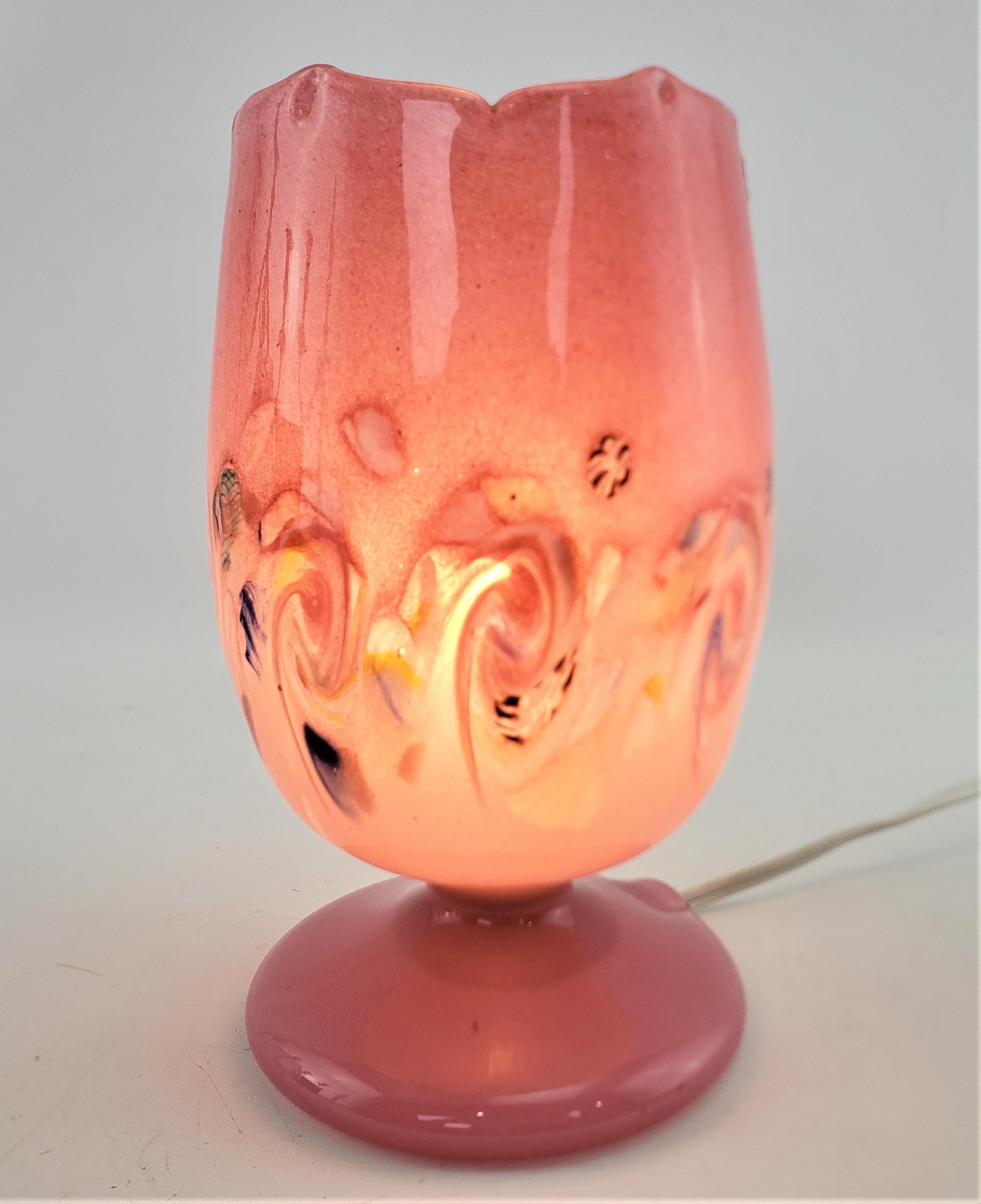 Lampe de table ou lampe d'appoint tulipe en verre d'art écossais Vasart signée, mi-siècle moderne en vente 10