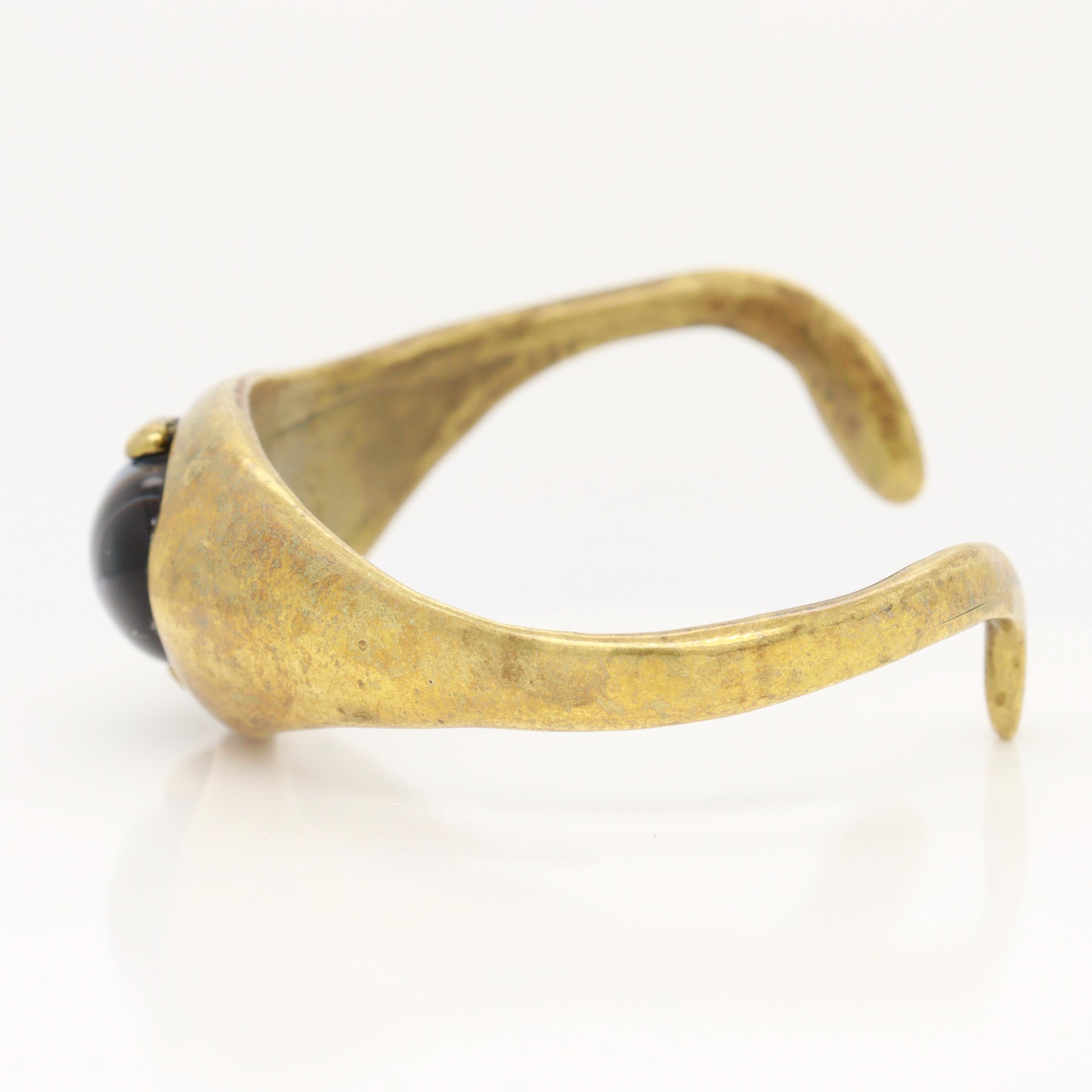Signed Mid-Century Stephen Burr Brutalist Cast Brass & Agate Cabochon Bracelet For Sale 1