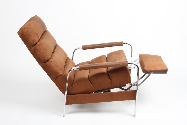 American Signed Milo Baughman Chrome & Brown Suede Lounge Recliner for Thayer-Coggin 1976 For Sale