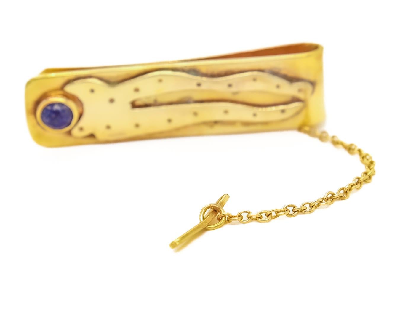 Pasador de corbata/clip monedero firmados por el modernista Sam Kramer en oro amarillo de 14k y cabujón de lapislázuli Modernista en venta