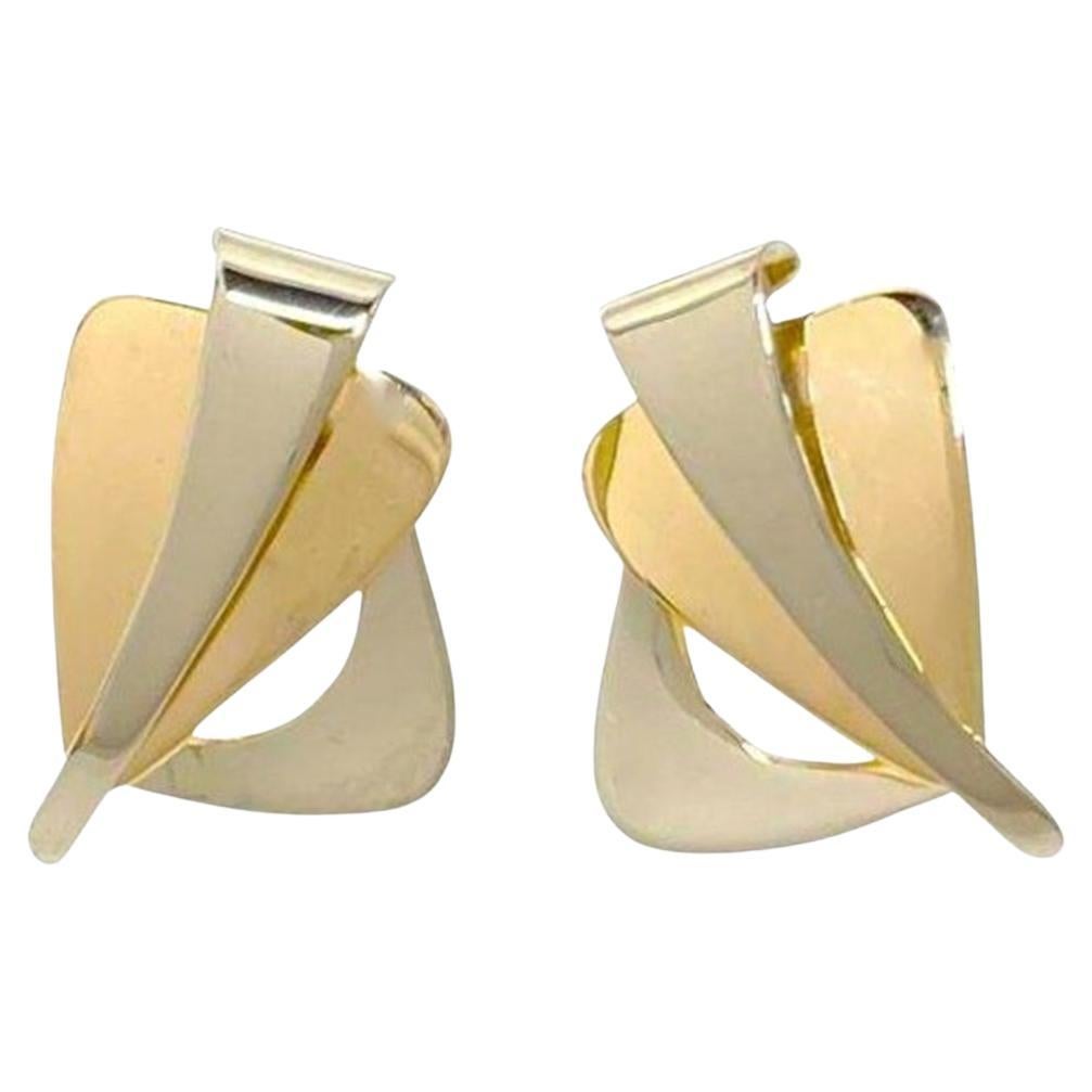 Boucles d'oreilles modernistes signées en or blanc et jaune 14K avec supports en or 14K  en vente