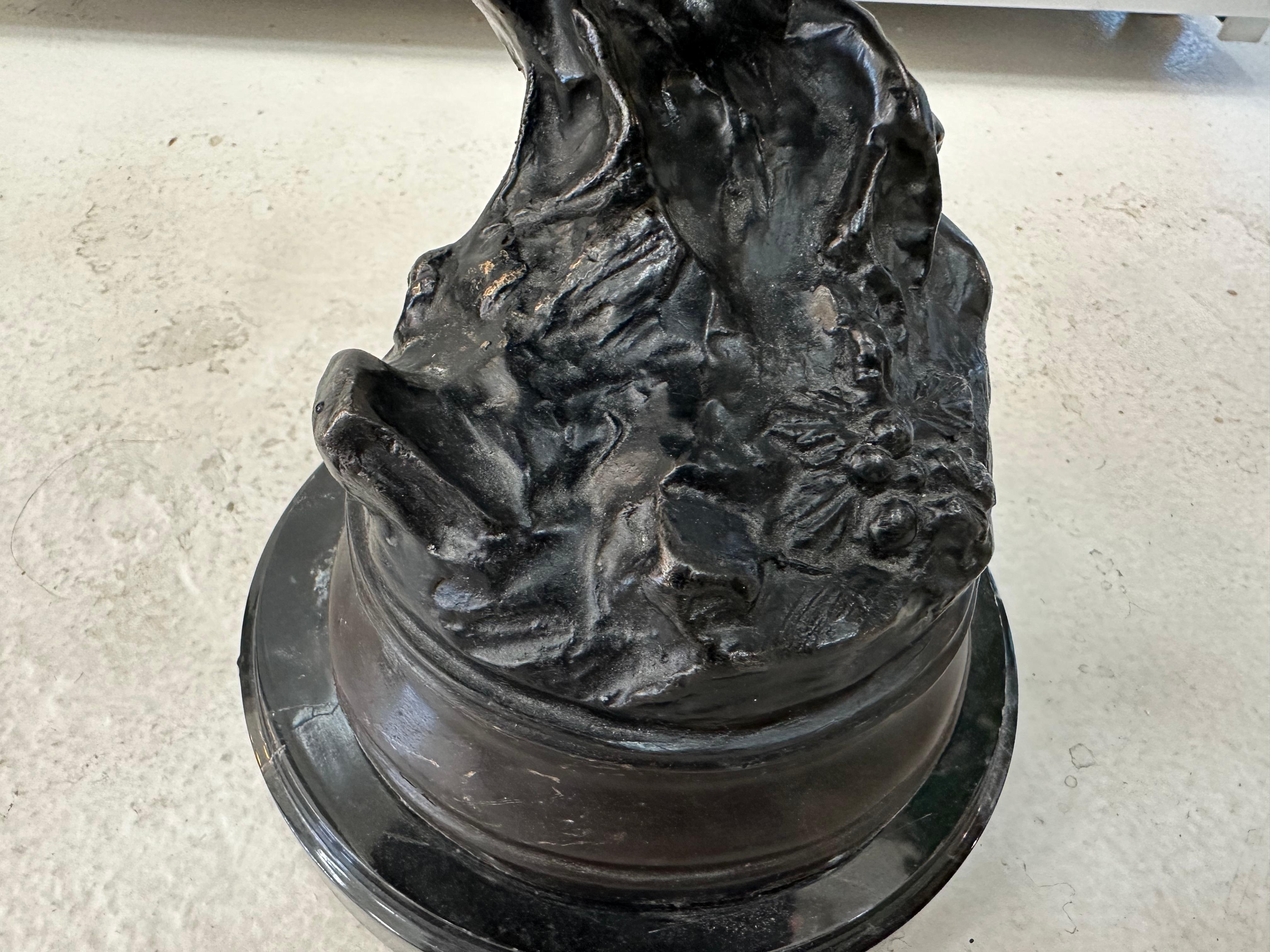 Francese Figura dell'aquila in bronzo firmata Moigniez in vendita