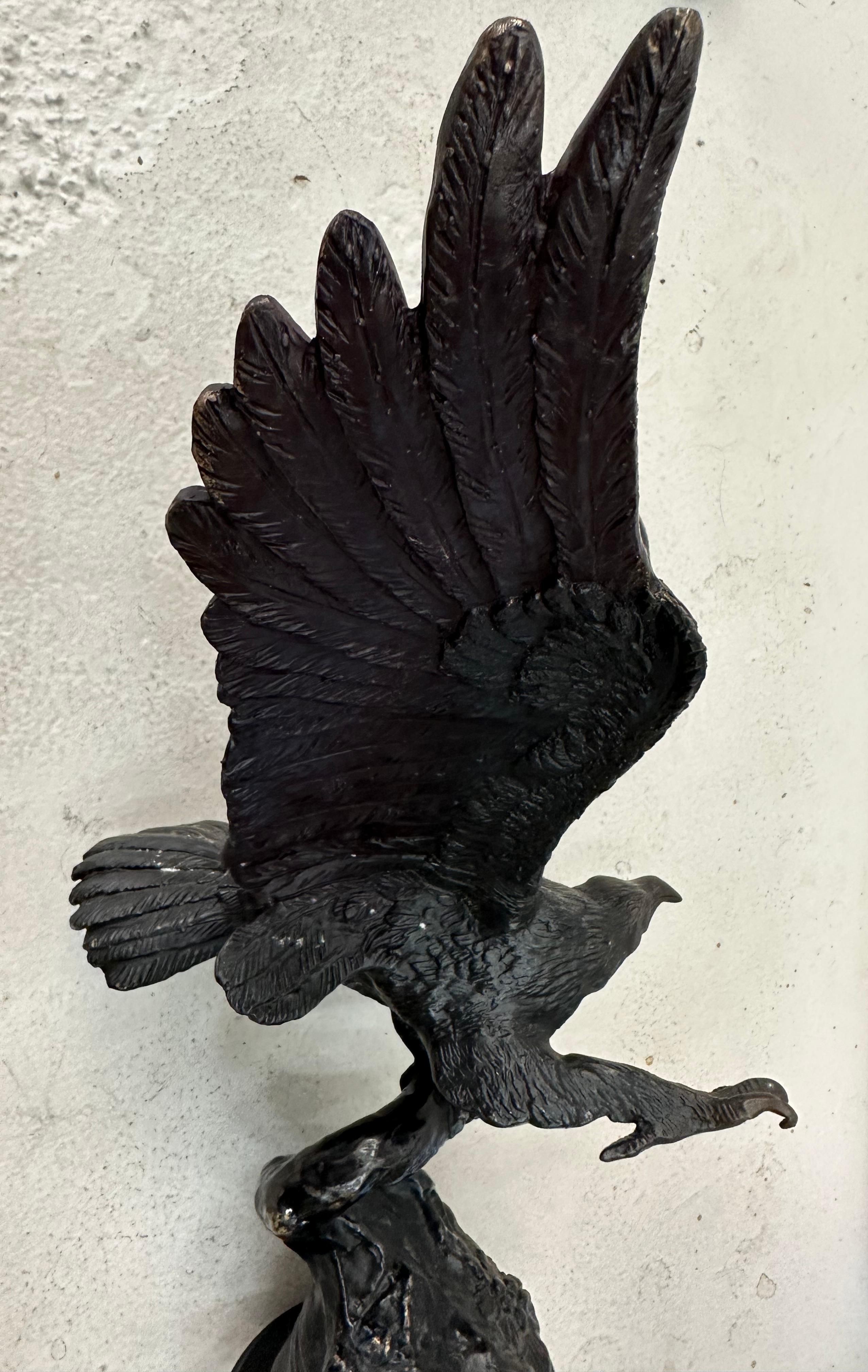 Stampato Figura dell'aquila in bronzo firmata Moigniez in vendita