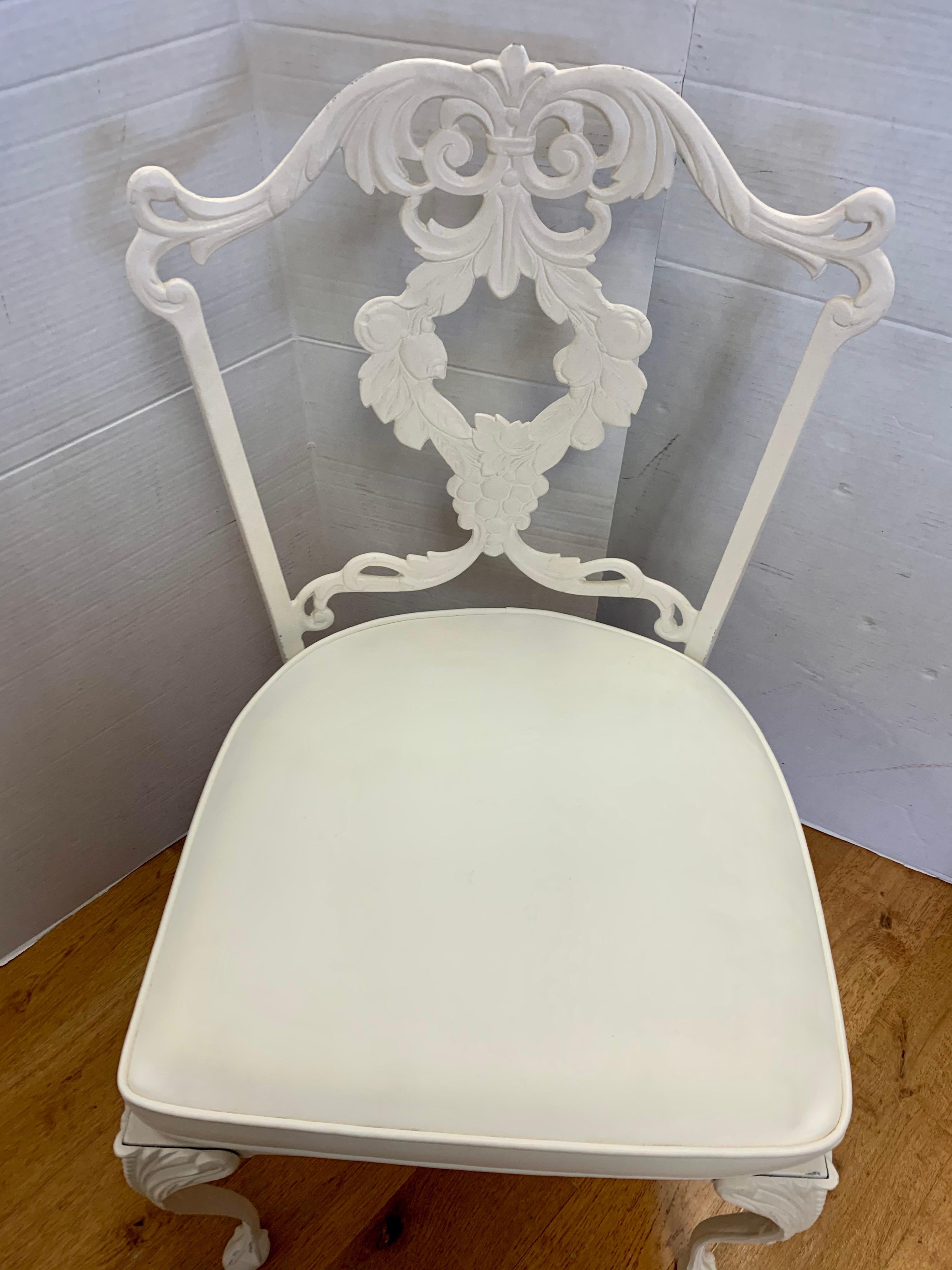 Signed Molla Italy Cabriole Leg Dining Chair In Good Condition In West Hartford, CT