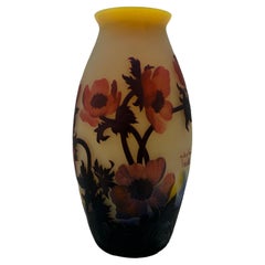 Signed Muller Frères Lunéville French Cameo Glass Floral Vase, circa 1920s Featu