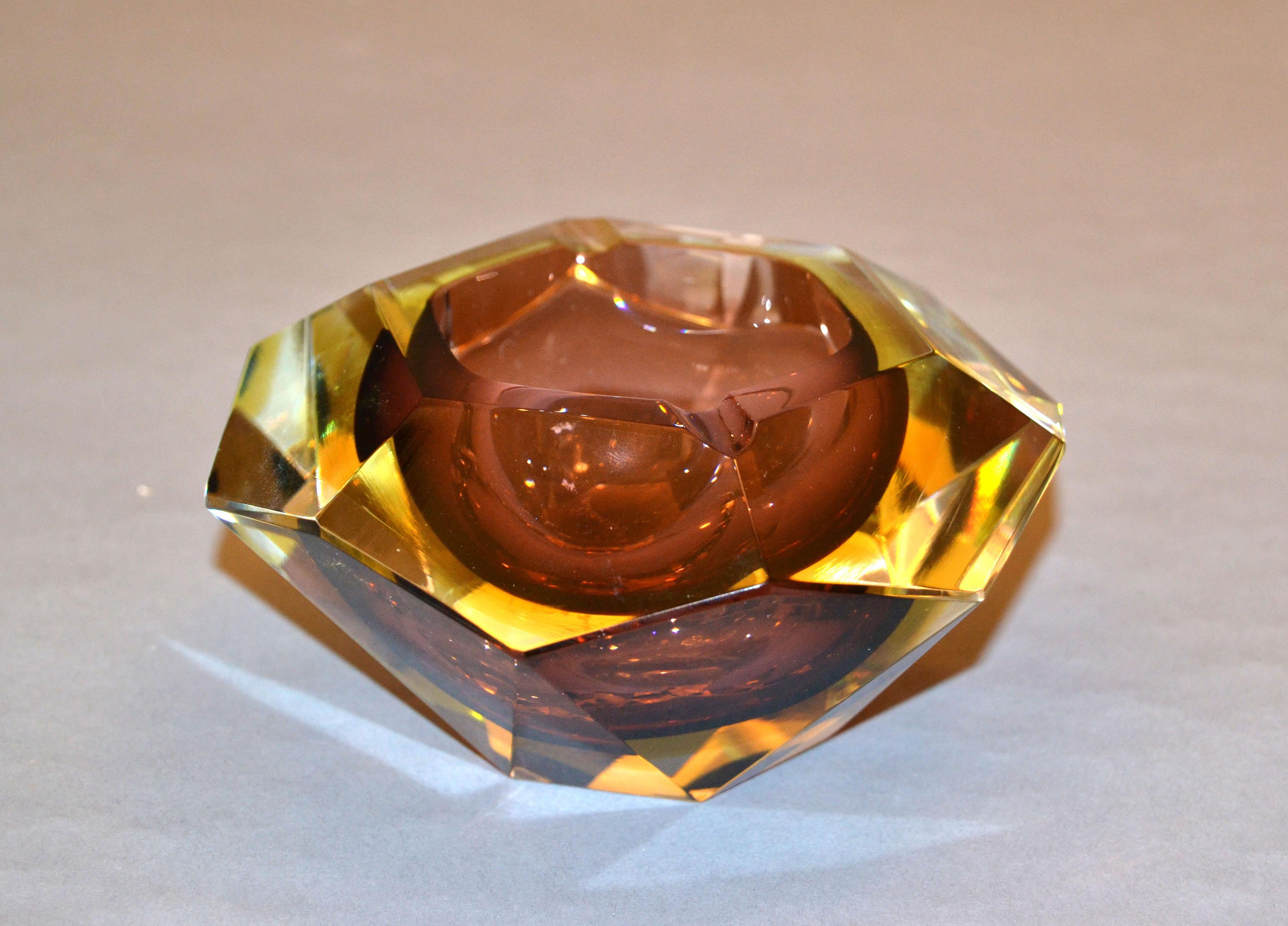 Signed Multi Faceted Murano Glass Ashtray Attributed to Flavio Poli, Italy For Sale 2