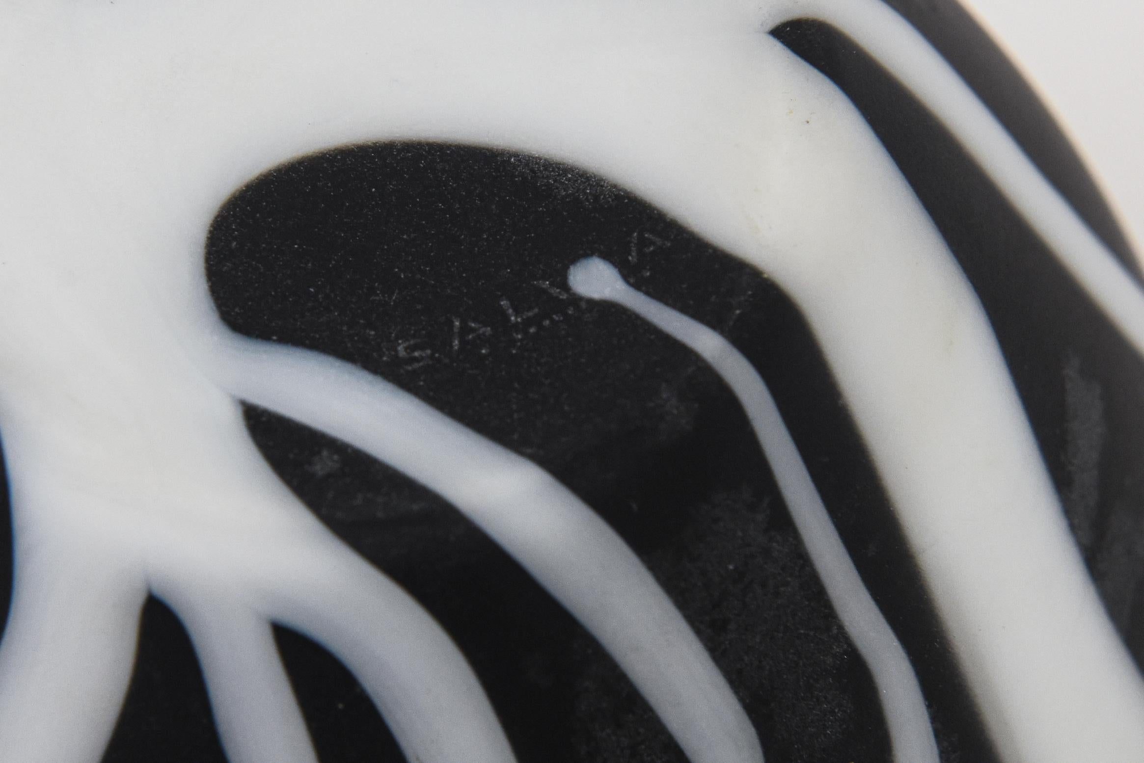 Signed Murano Salviati Optical Black and White Matt Glass Object Sculpture  For Sale 2