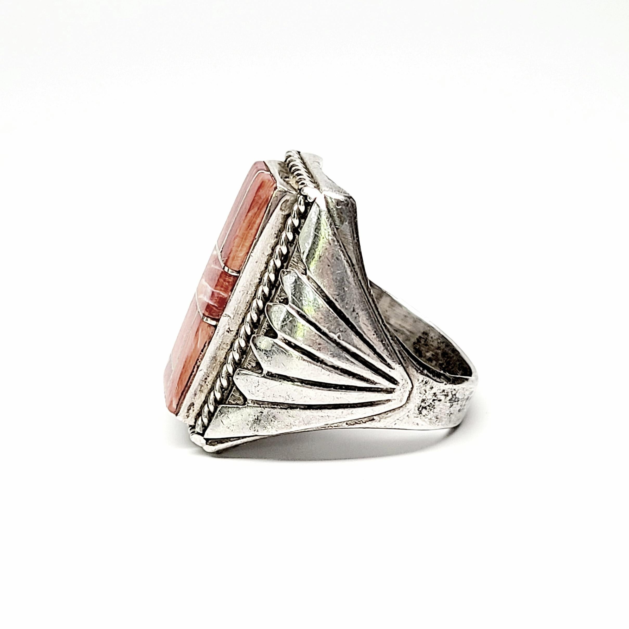 Signed Native American Sterling Silver Spiny Oyster Inlay Men's Ring In Good Condition In Washington Depot, CT