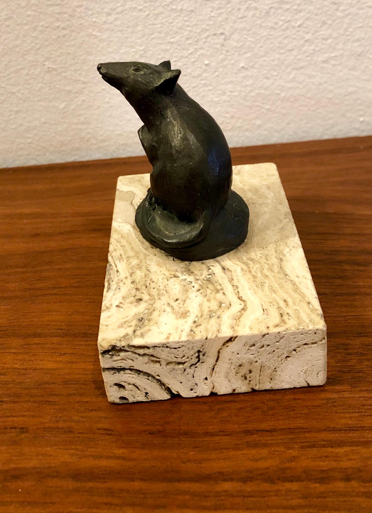 Style international Sculpture originale de souris en bronze signée et numérotée par l'artiste Siggy Puchta en vente
