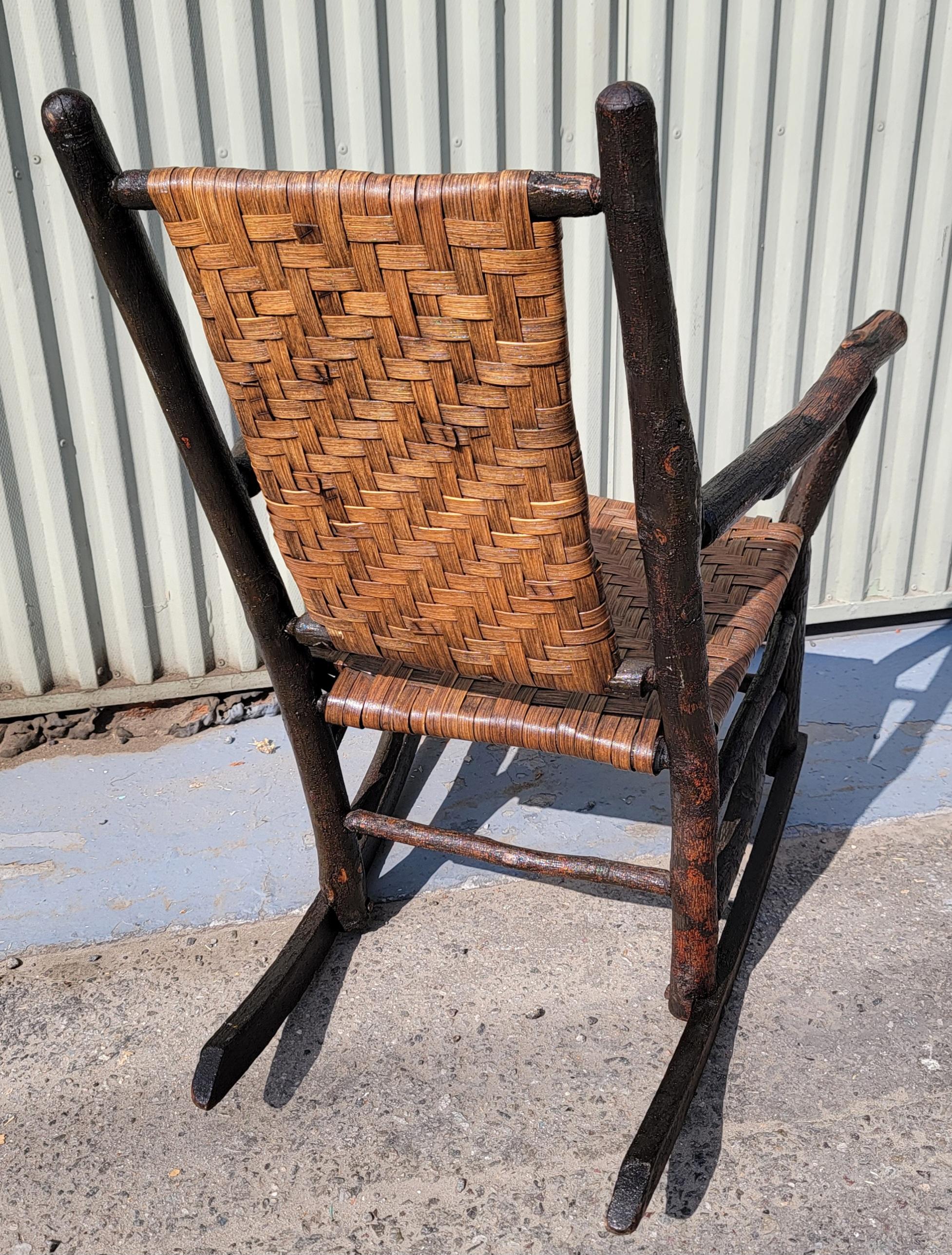 Stile Adirondack Sedia a dondolo Old Hickory firmata in vendita