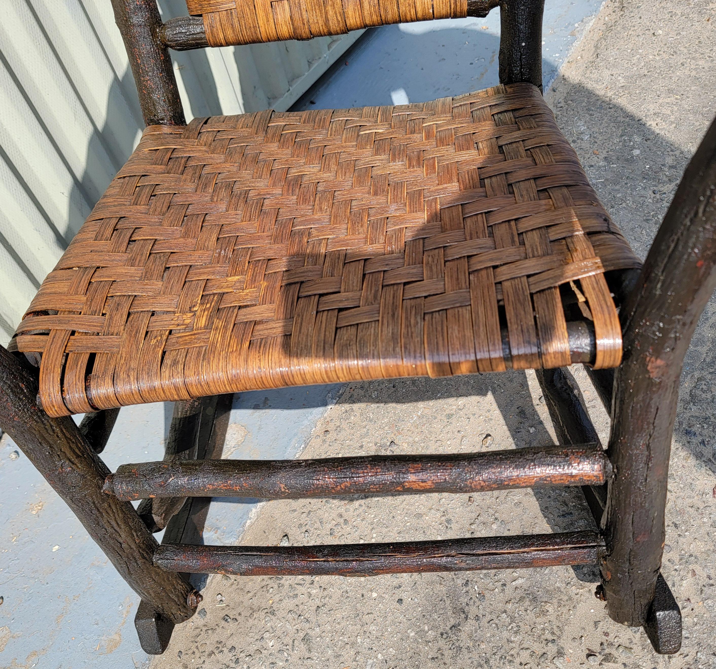 XX secolo Sedia a dondolo Old Hickory firmata in vendita