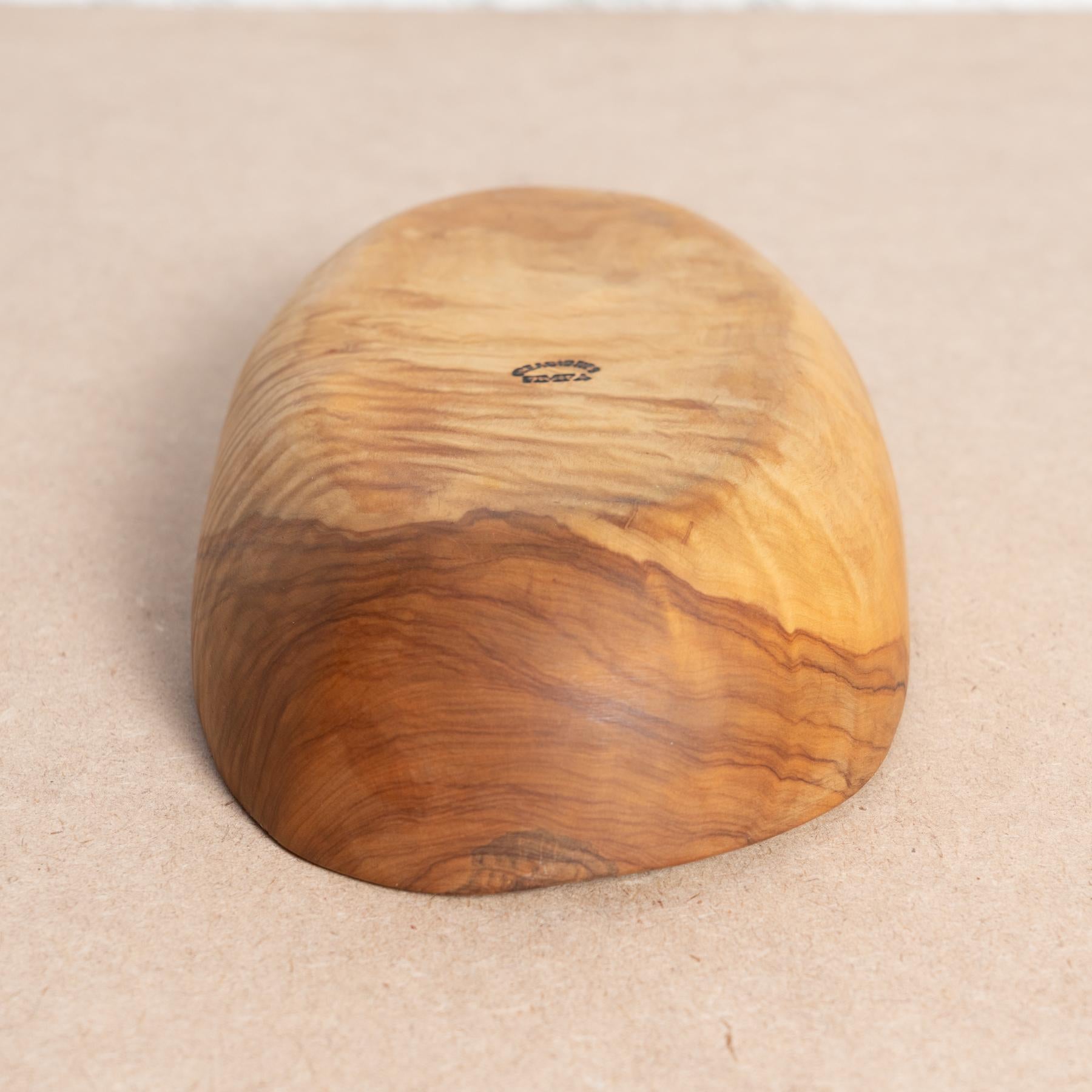 Signed Olive Wood Fine Bowl, circa 1950 For Sale 4