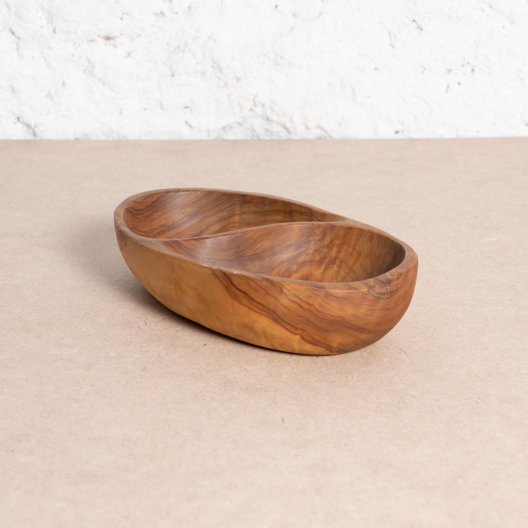 Signed Olive Wood Fine Bowl, circa 1950 For Sale 5