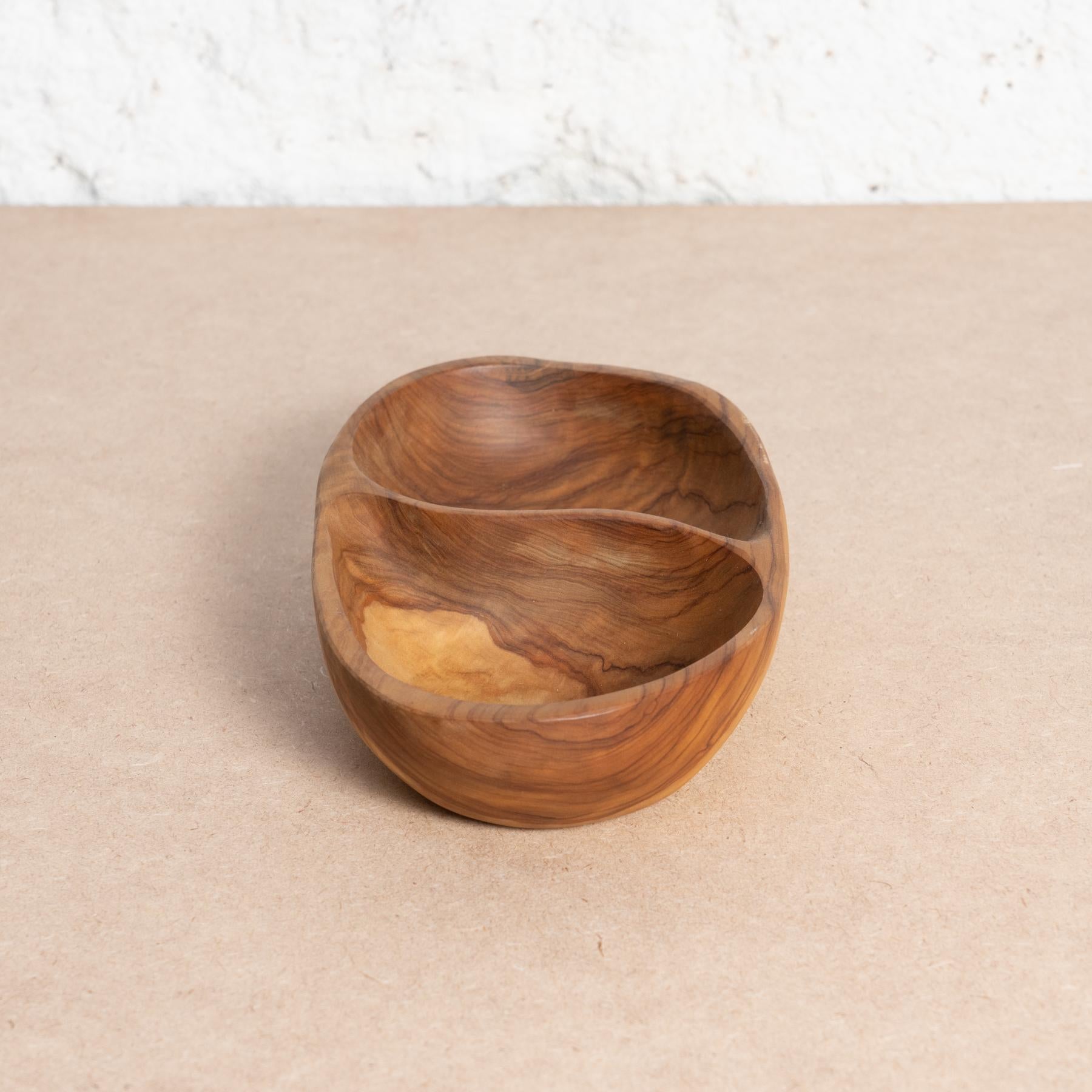 Signed Olive Wood Fine Bowl, circa 1950 For Sale 1