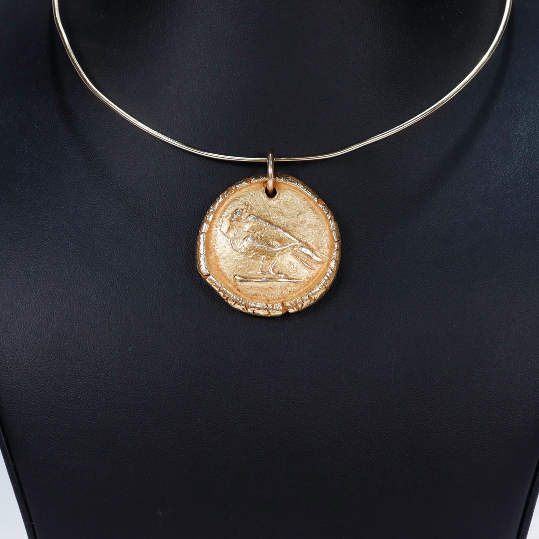 Modern 14k Gold Oiseau de Profil Bird Necklace Pendant after Pablo Picasso For Sale