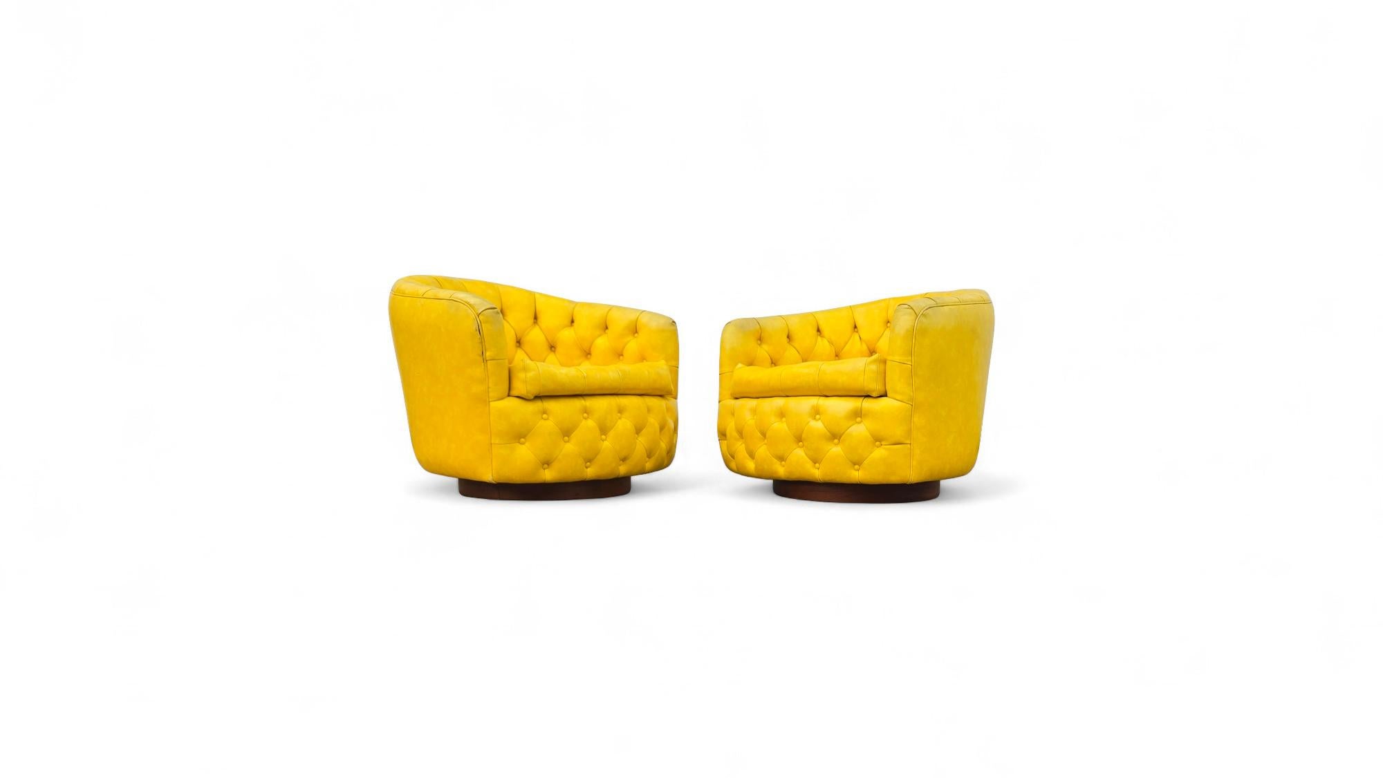 20th Century Signed Pair of Milo Baughman for Thayer Coggin, Tilt & Swivel Lounge Chairs For Sale