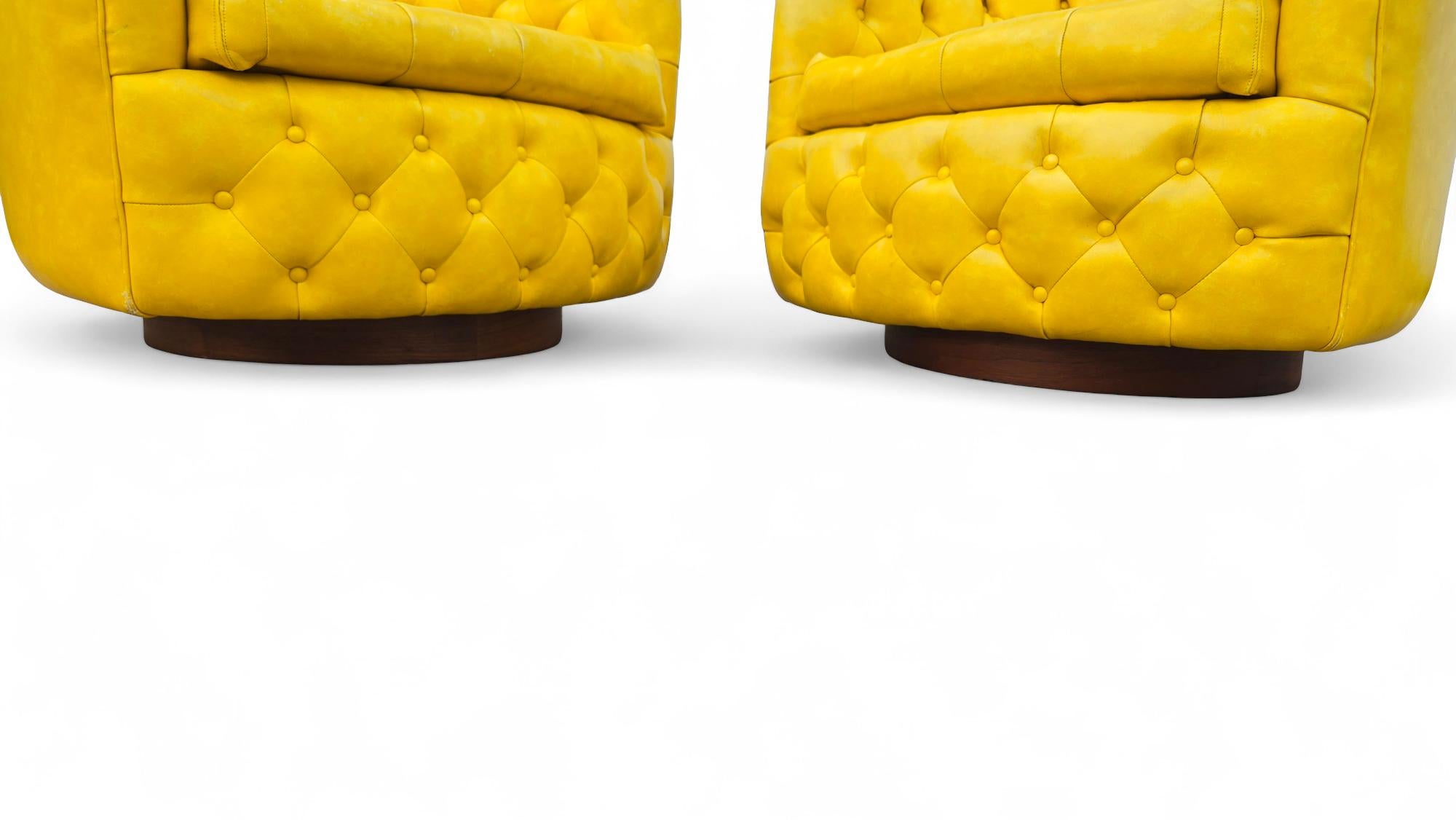 Signed Pair of Milo Baughman for Thayer Coggin, Tilt & Swivel Lounge Chairs For Sale 2
