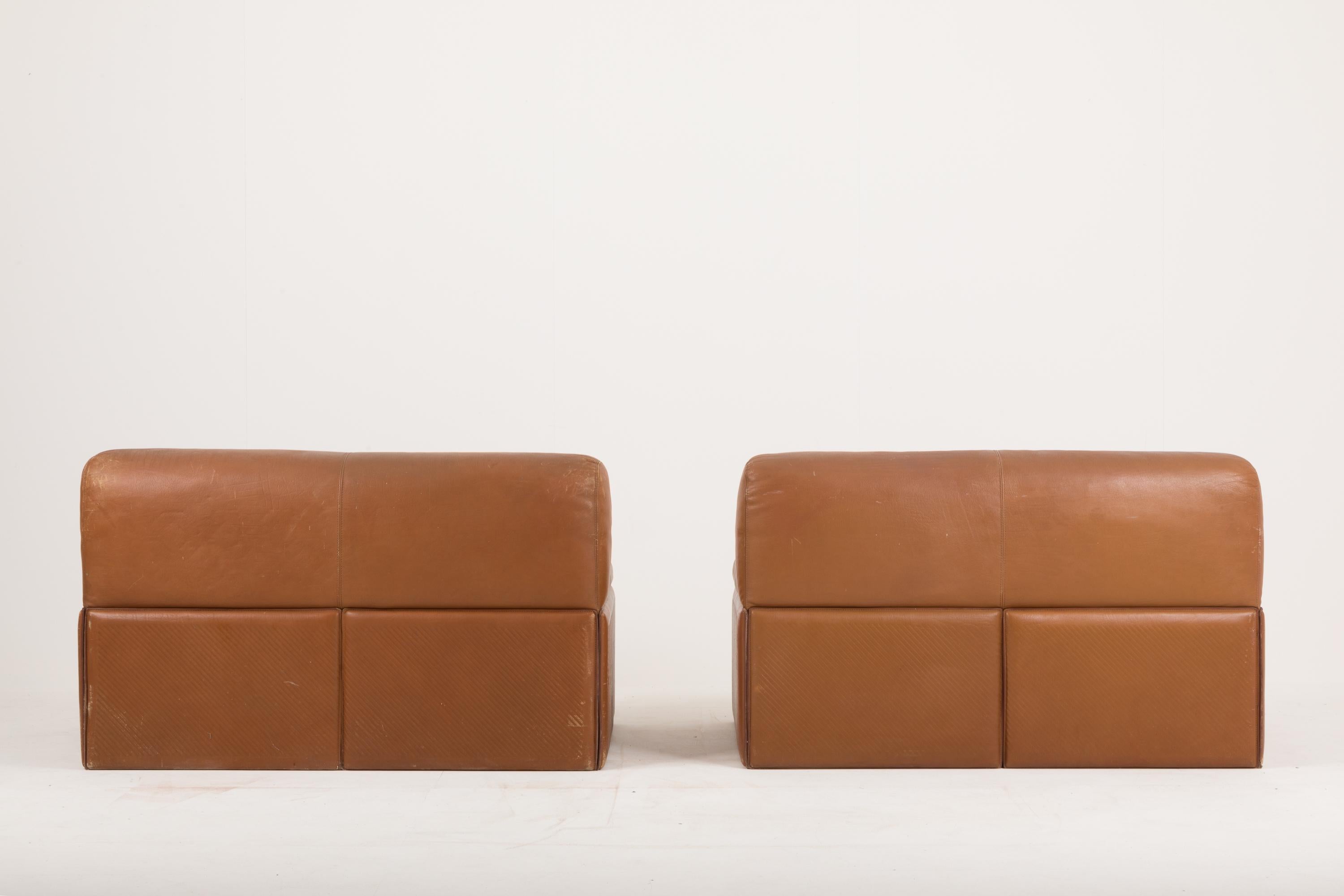 Paire de fauteuils Touche en cuir signés Rossi di Albizzate, vers 1970 État moyen - En vente à Beverly Hills, CA