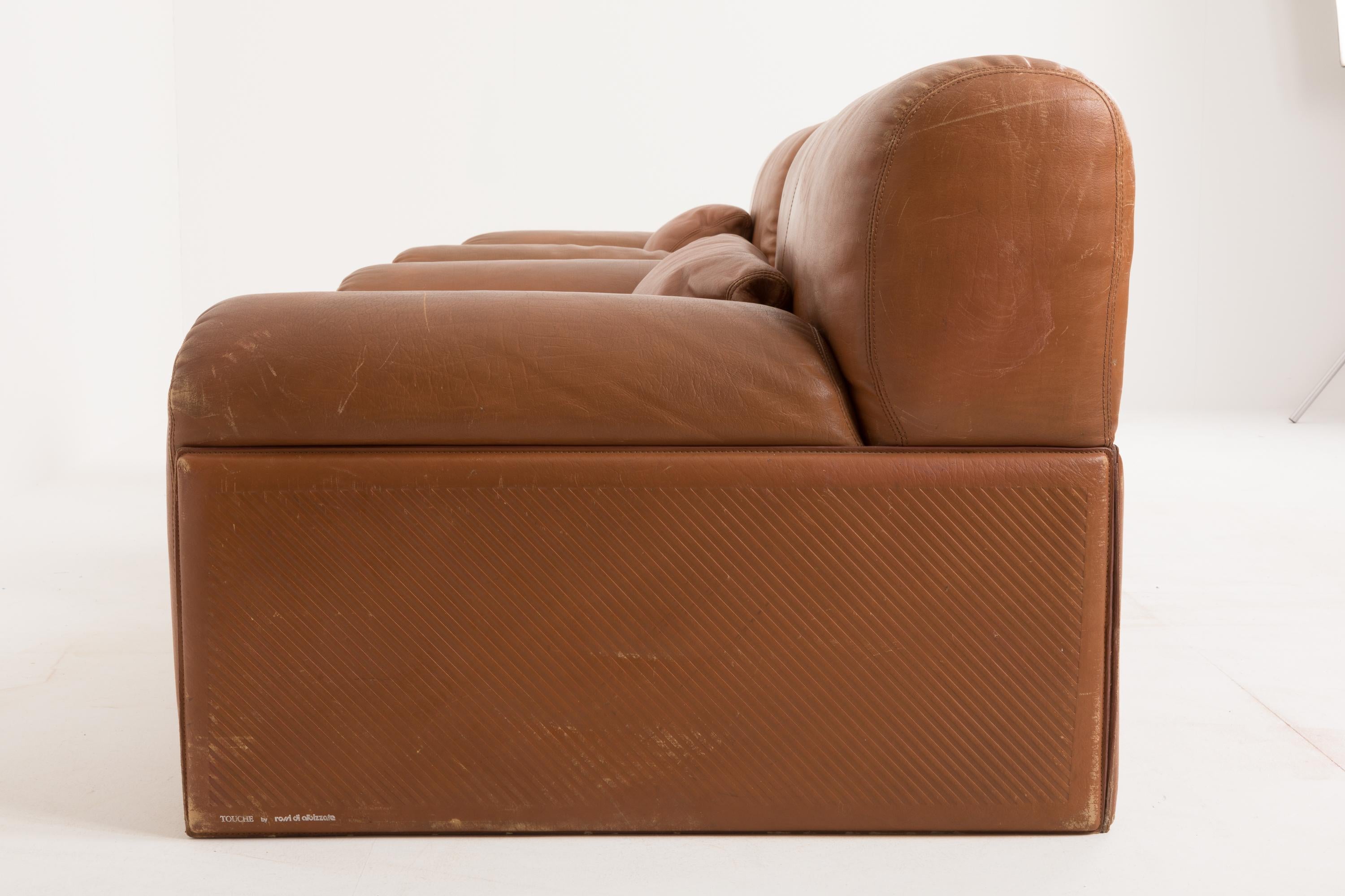 Fin du 20e siècle Paire de fauteuils Touche en cuir signés Rossi di Albizzate, vers 1970 en vente