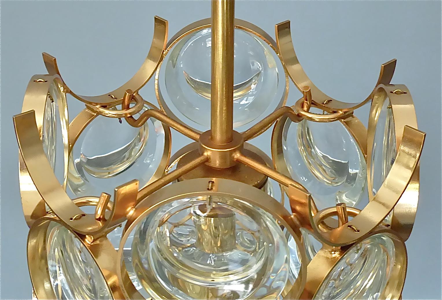 Mid-Century-Kronleuchter, Palwa, vergoldetes Messing, Kristallglas, Op-Art, Pop-Art, 1960 im Angebot 5