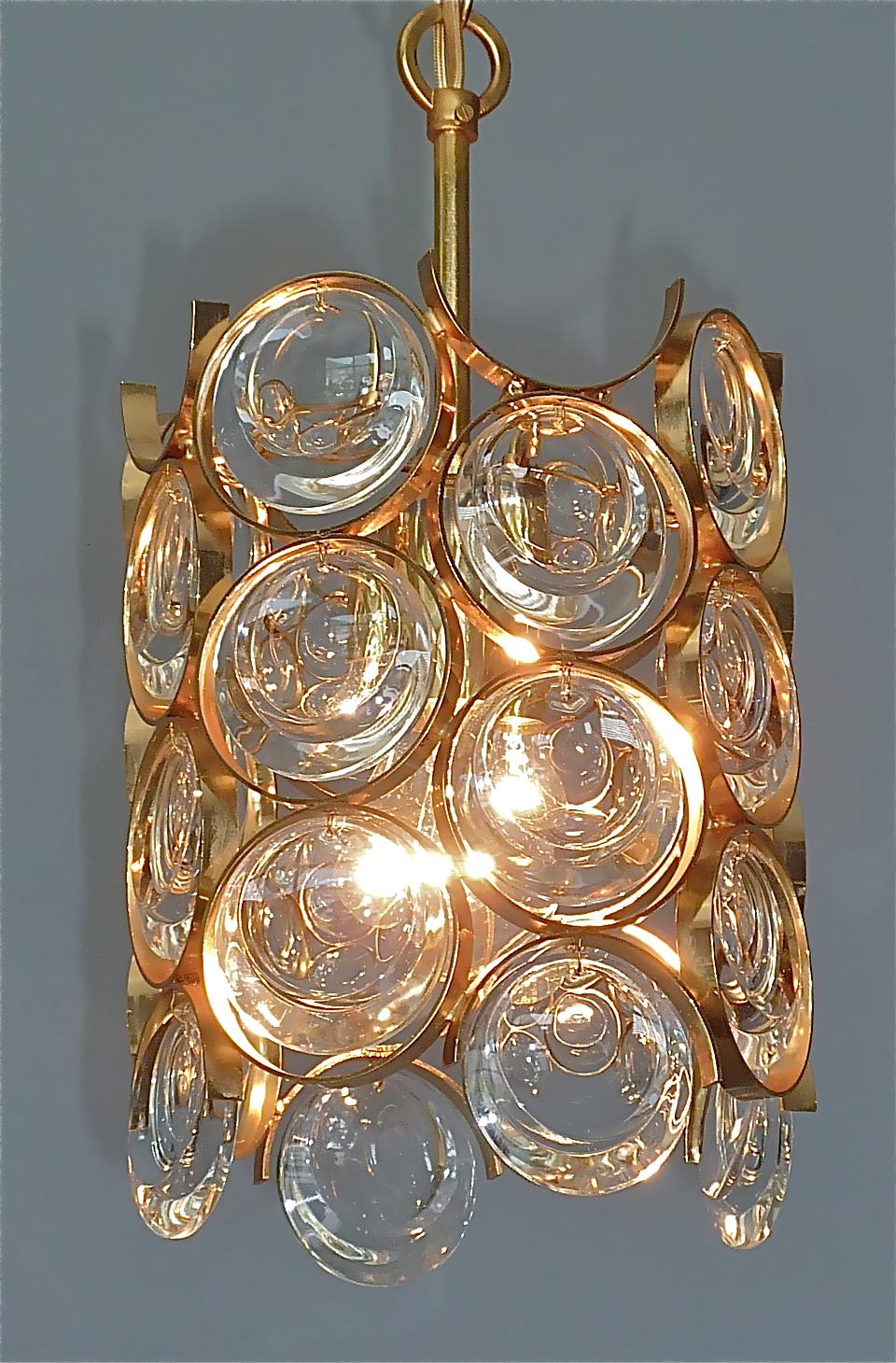 Signed Palwa Mid-Century Chandelier Gilt Brass Crystal Glass 1960 Op Art Pop Art For Sale 8