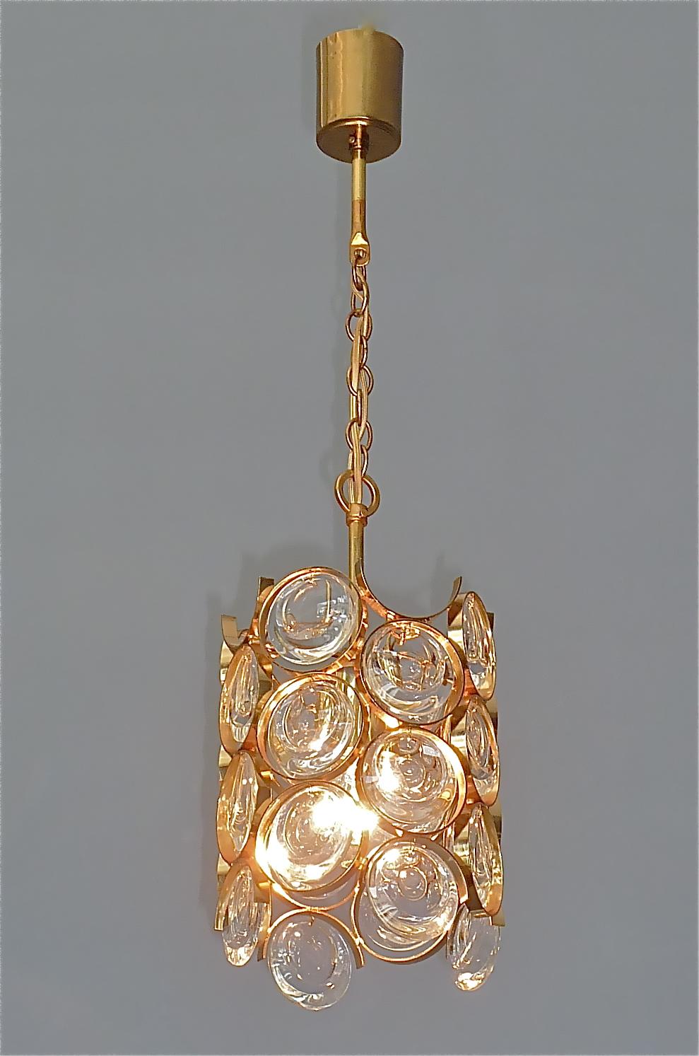 Signed Palwa Mid-Century Chandelier Gilt Brass Crystal Glass 1960 Op Art Pop Art For Sale 9