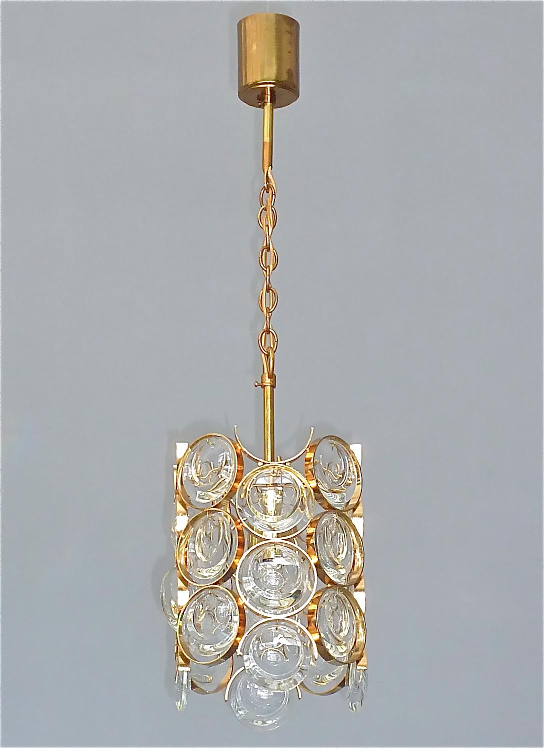 Signed Palwa Mid-Century Chandelier Gilt Brass Crystal Glass 1960 Op Art Pop Art For Sale 1