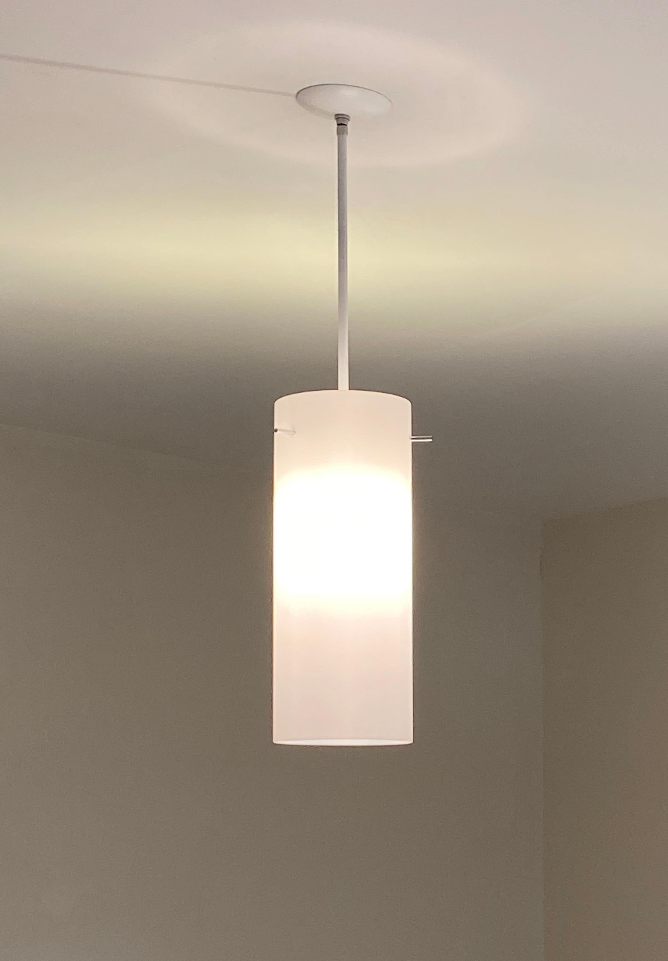 Mid-Century Modern Lampe à suspension signée Paul Mayen en vente