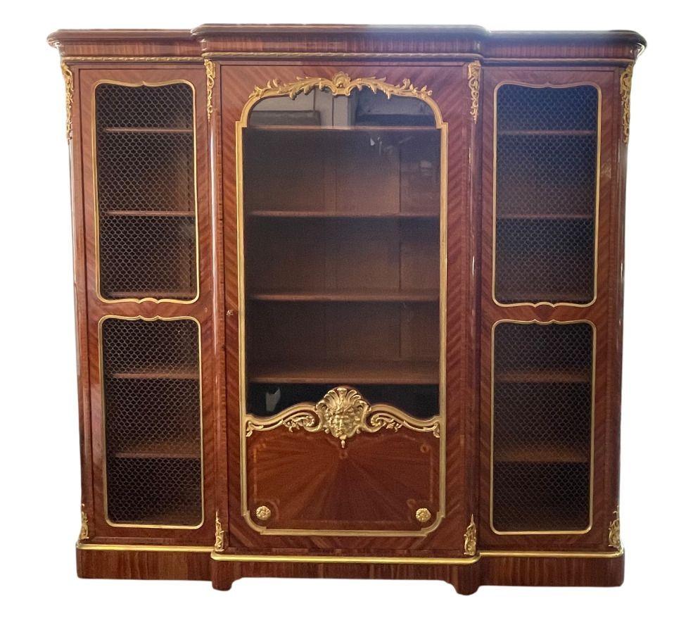 Cabinet / Vitrine a tre ante con montatura in bronzo, firmato Paul Sormani, Francia, XIX C. in vendita 5