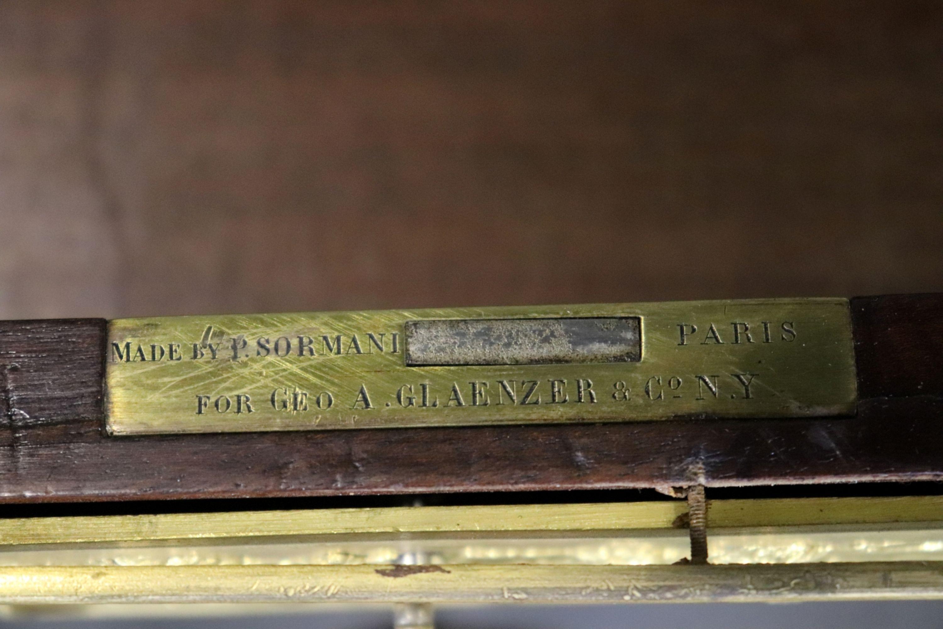 Signiert Paul Sormani Französisch Leder Top Bureau Plat Schreibtisch (Louis XV.) im Angebot