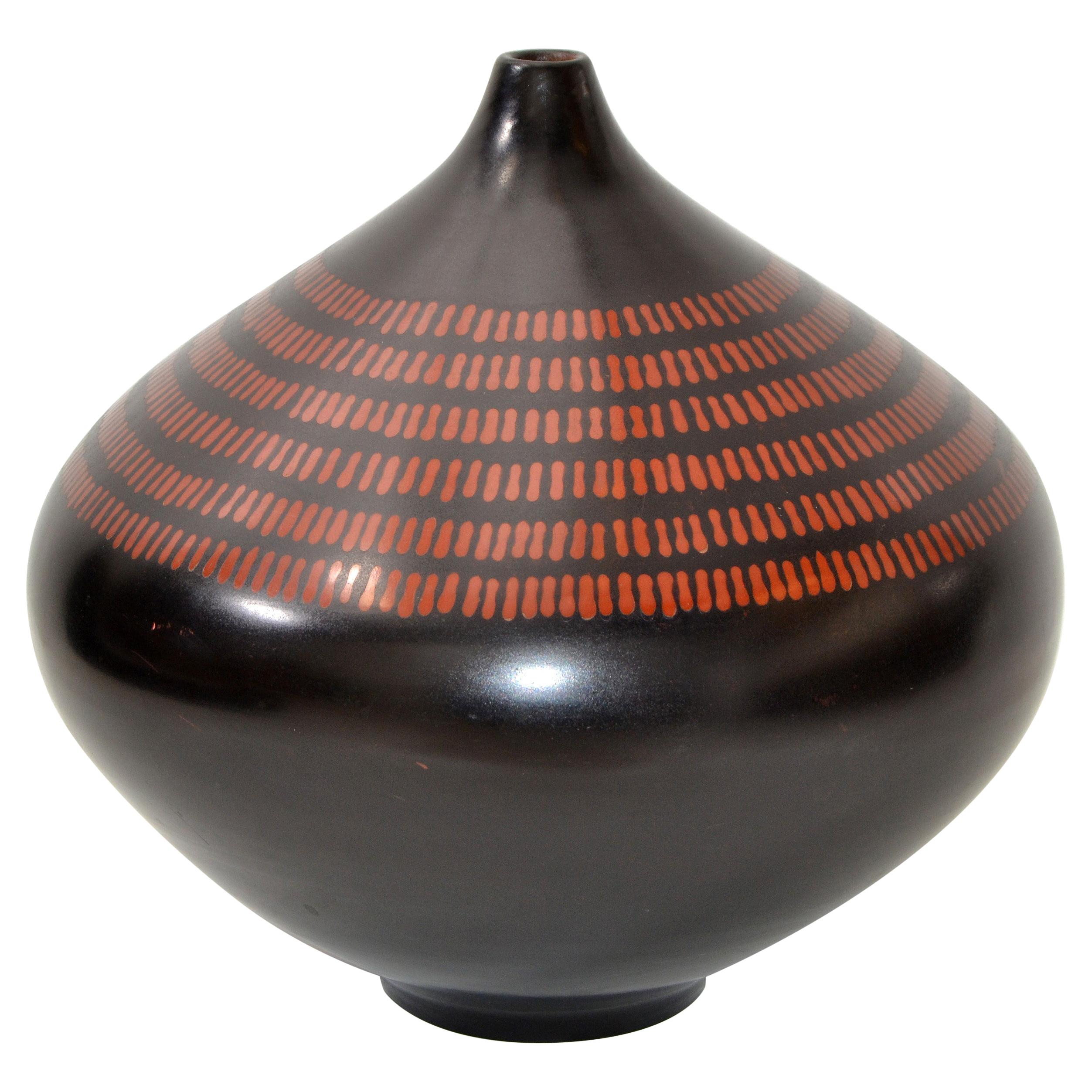 Signed Peruvian Urn Shape Studio Piece Black & Brown Ceramic Vase Pottery 1970 For Sale