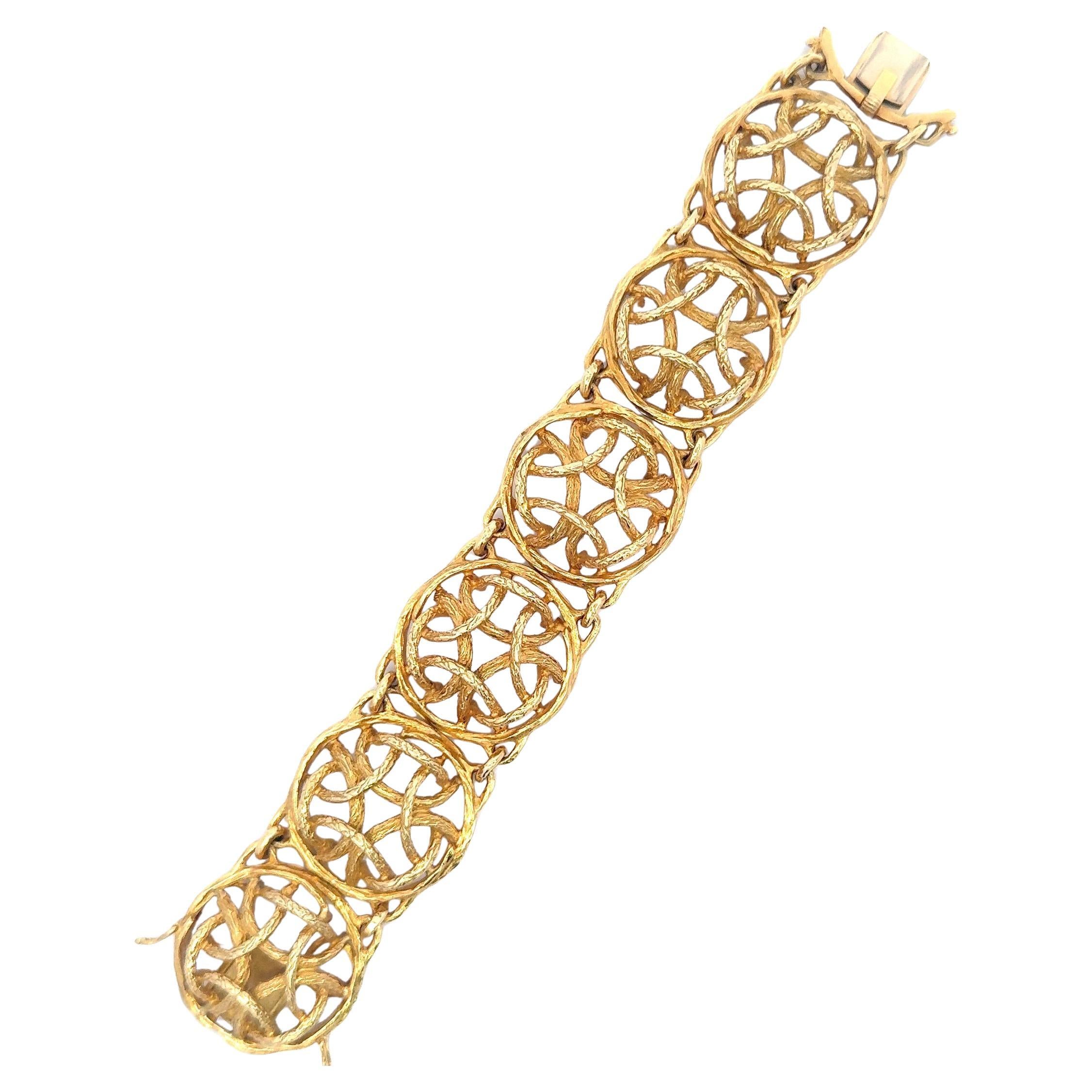 Bracelet en or jaune 18 carats signé Piaget Dome Link 121 Grammes en vente 1