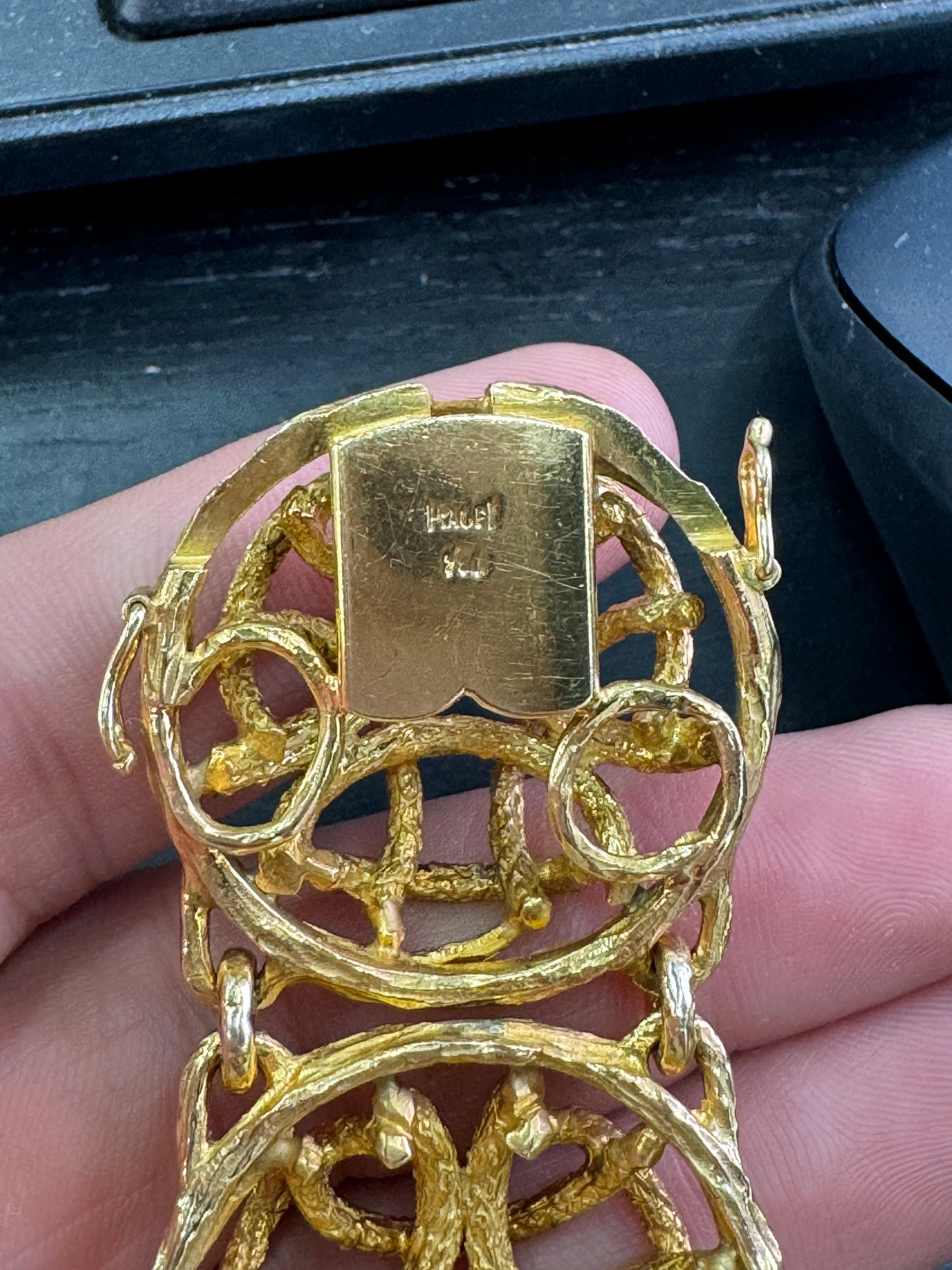 Bracelet en or jaune 18 carats signé Piaget Dome Link 121 Grammes en vente 2