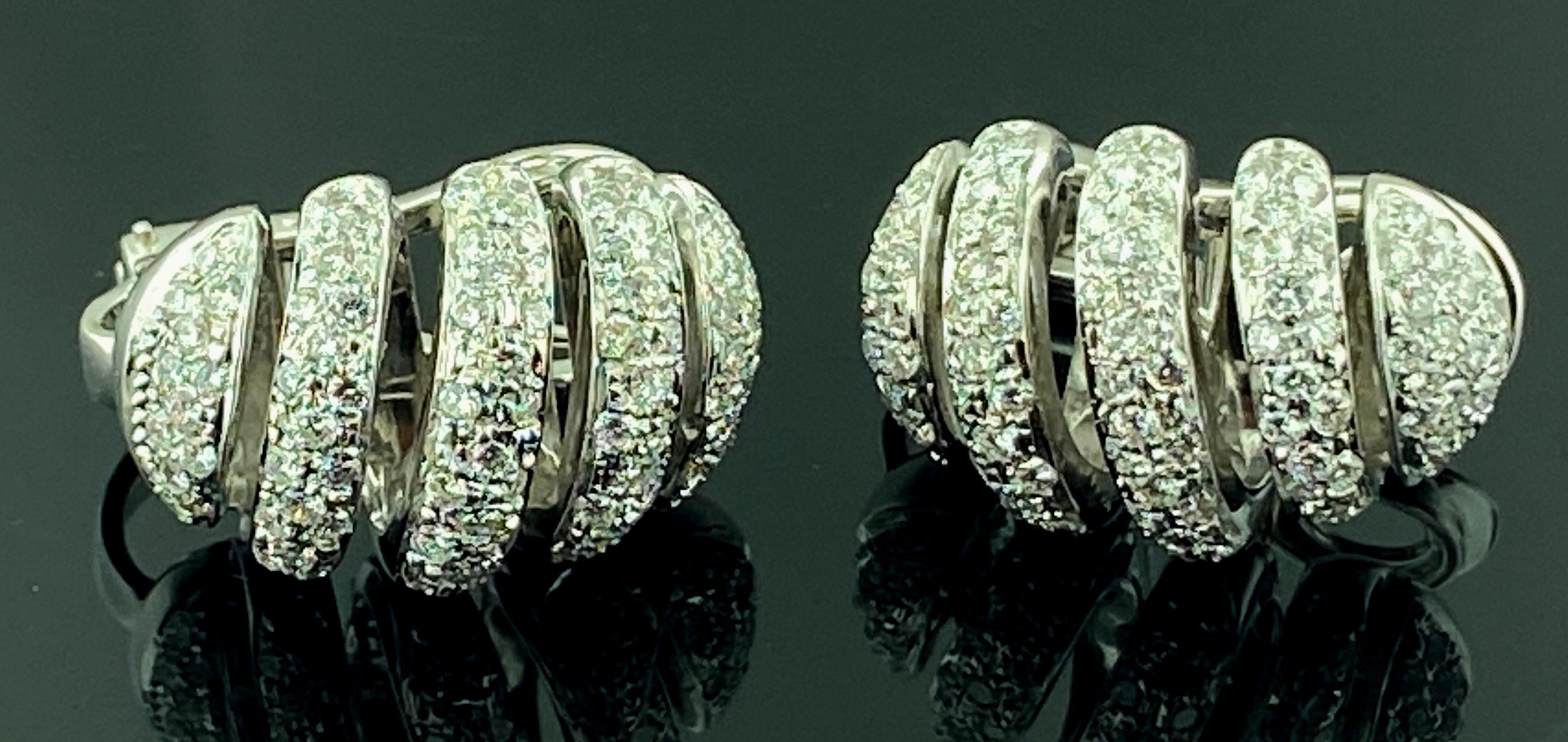 Diamant-Ohrringe von Piero Milano, signiert (Rundschliff) im Angebot