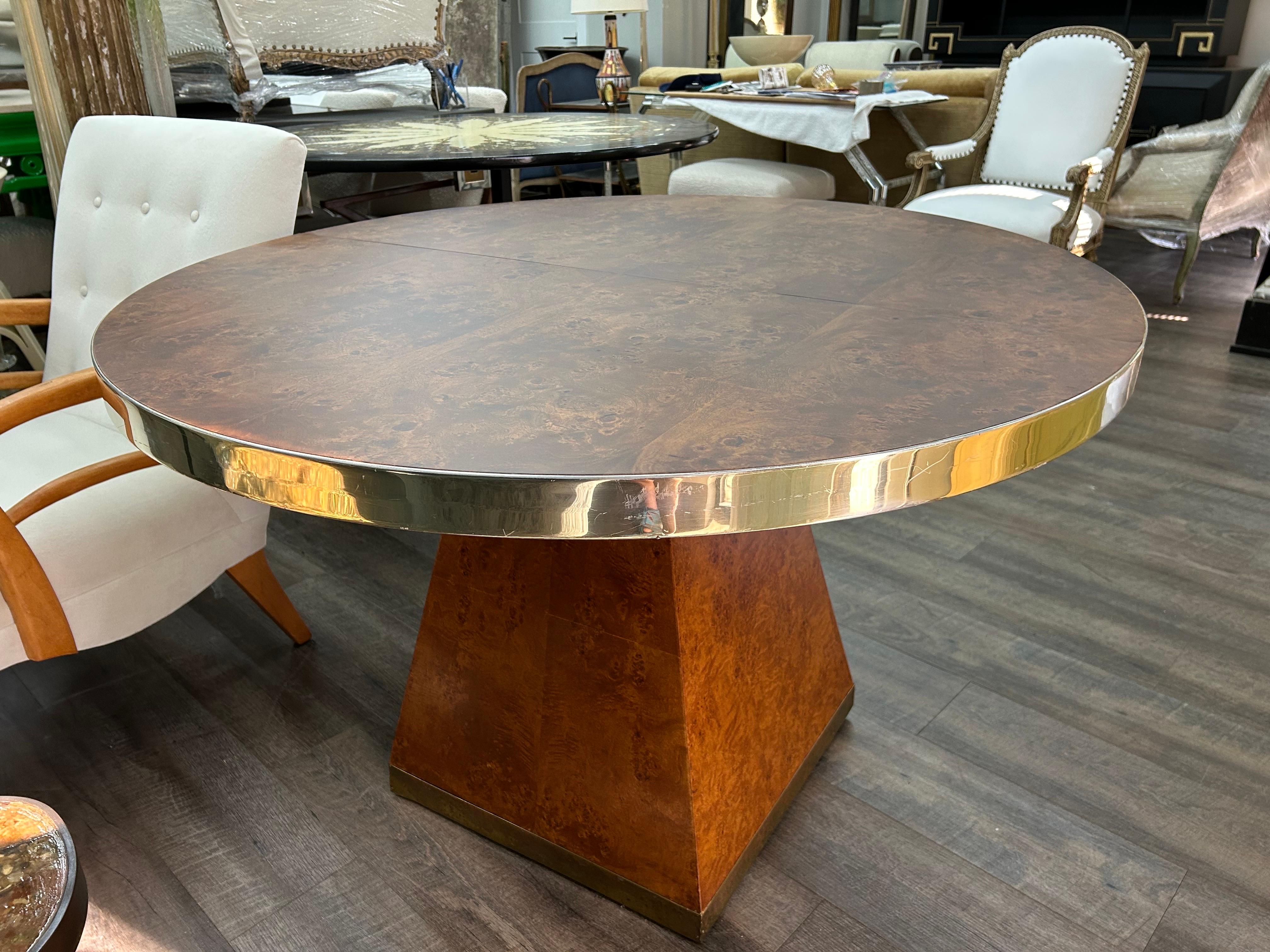 Table en laiton et ronce signée Pierre Cardin en vente 5