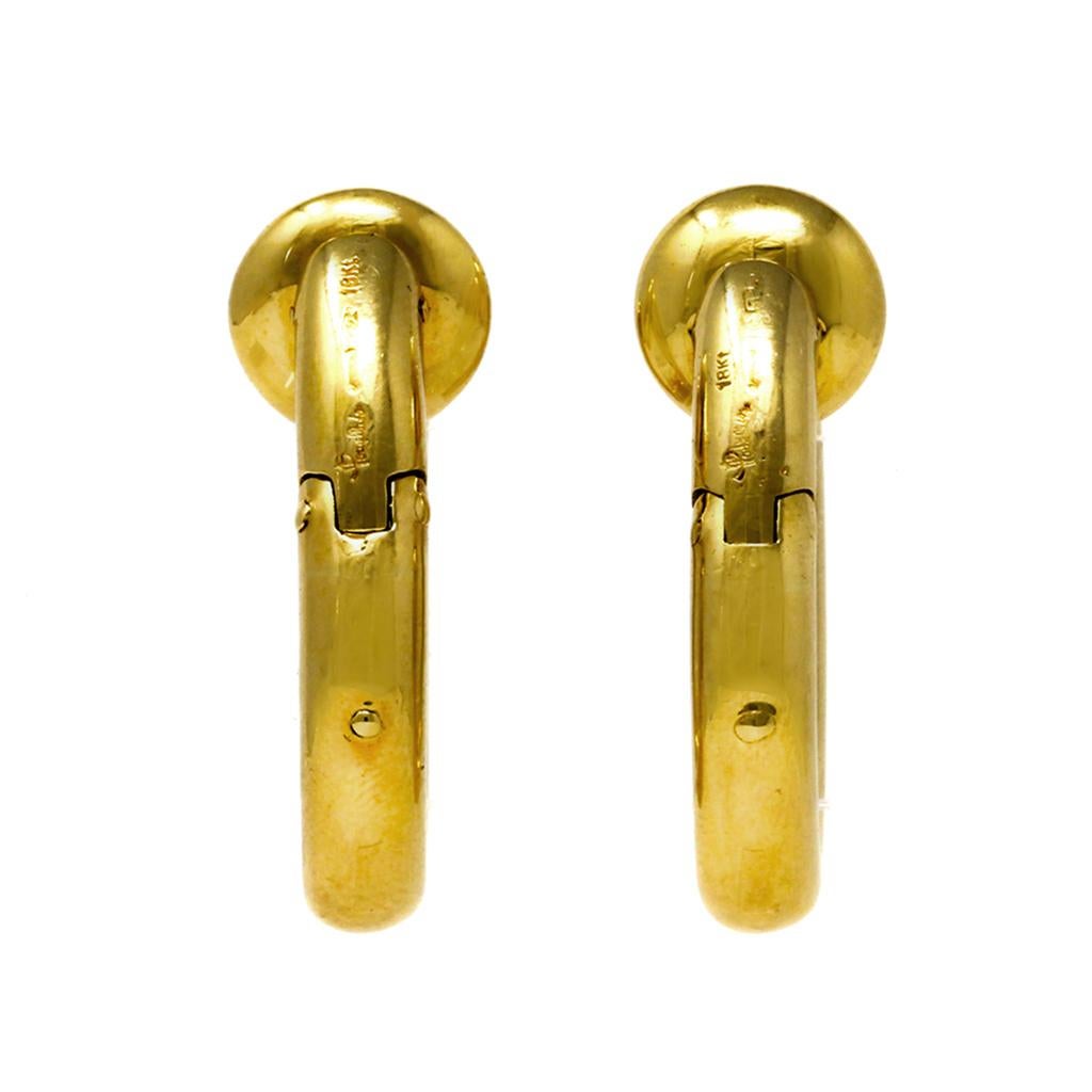 Pomellato Gold Hoop Clip-On Earrings in 18 Karat Yellow Gold In Excellent Condition In Miami, FL