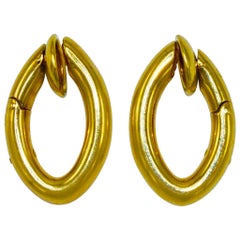 Vintage Pomellato Gold Hoop Clip-On Earrings in 18 Karat Yellow Gold