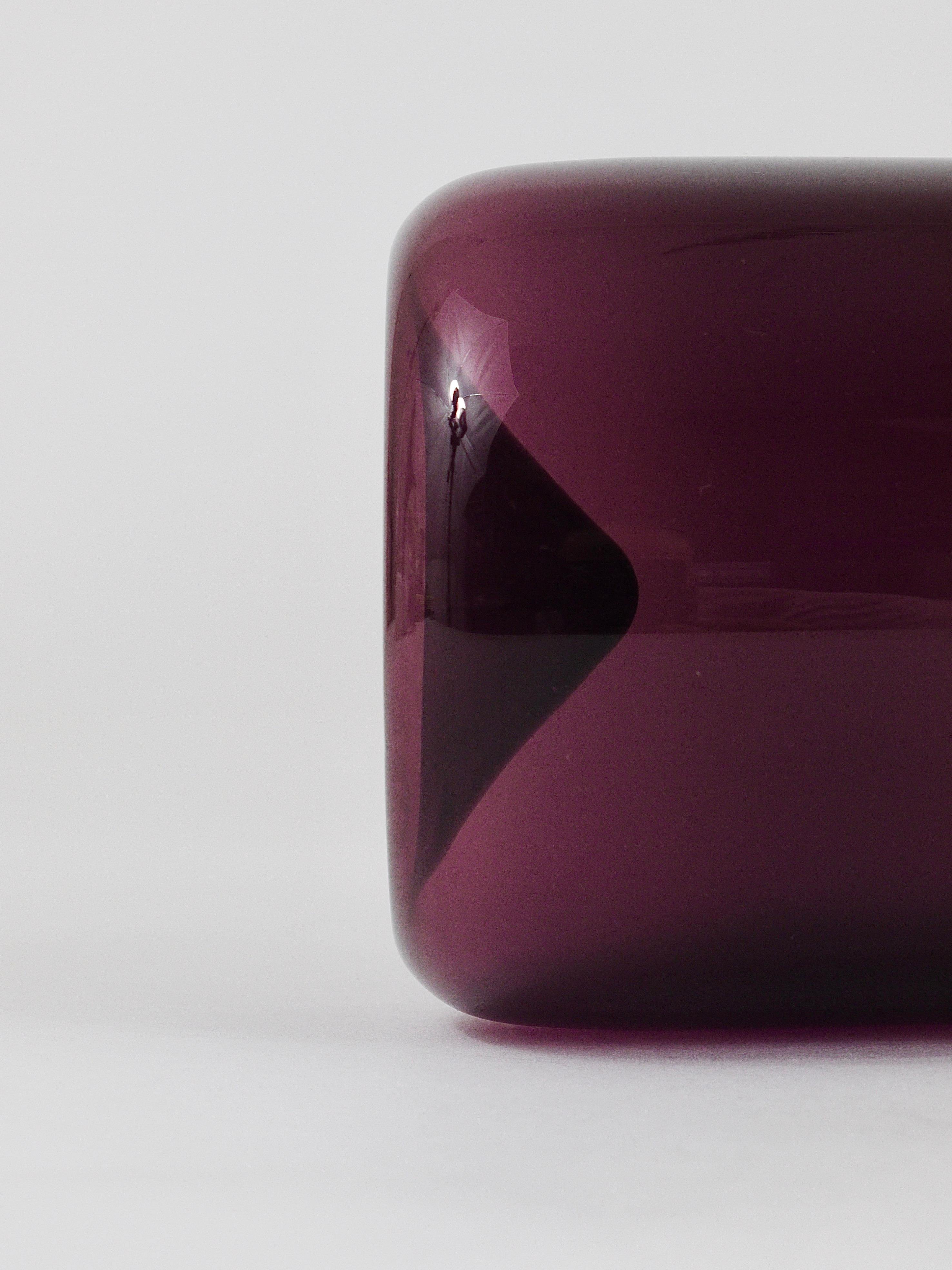 Signed Purple Timo Sarpaneva Pullo Bird Bottle Glass Vase, Iittala, Finland For Sale 8