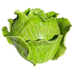 Signierte Cabbage-Terrine aus grüner Keramik im Regency-Stil mit Deckel von Jean Roger Paris, Frankreich