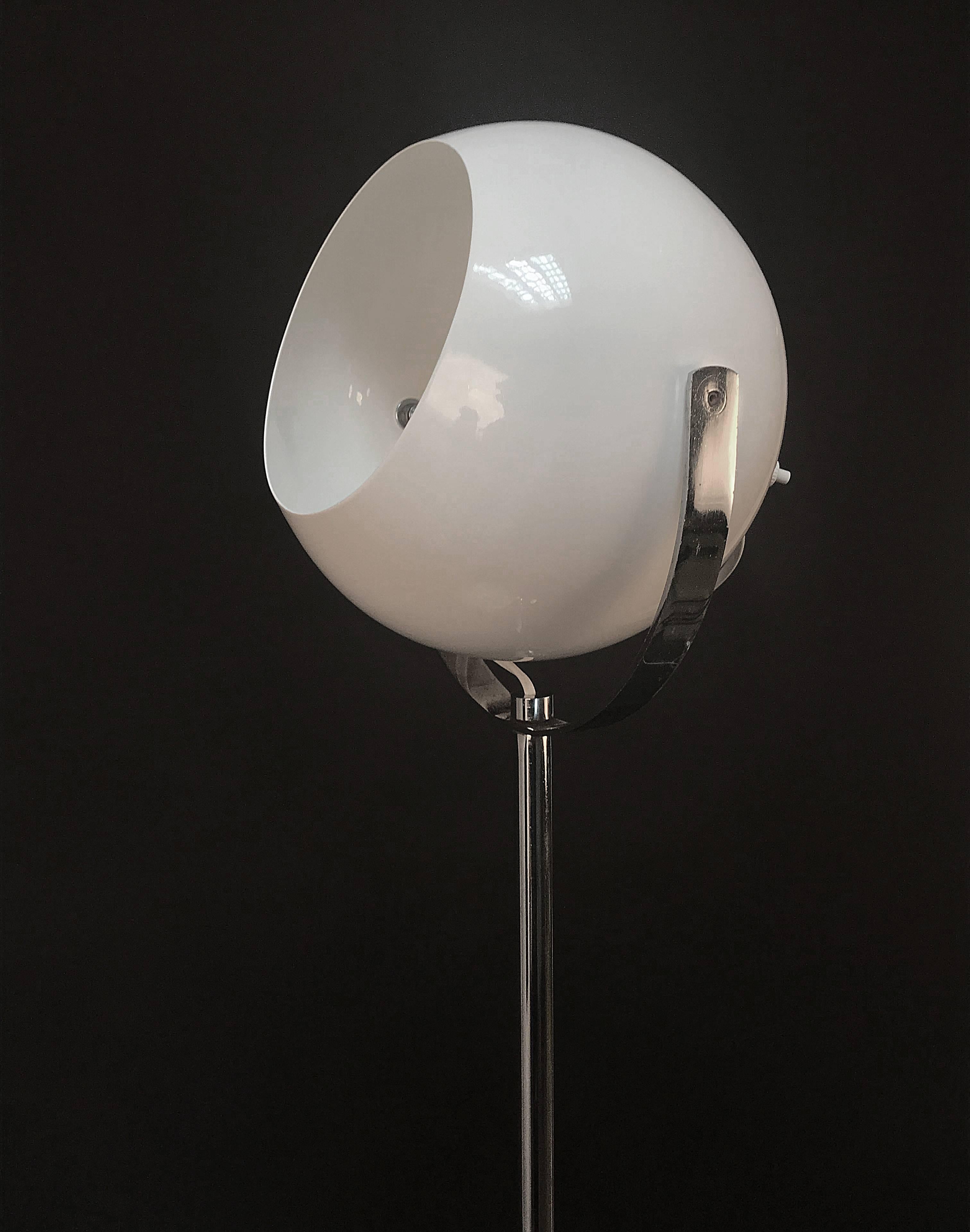 Signed Reggiani, Space Age Chrome and White Two-Sphere Floor Lamp, Italy, 1970s 9