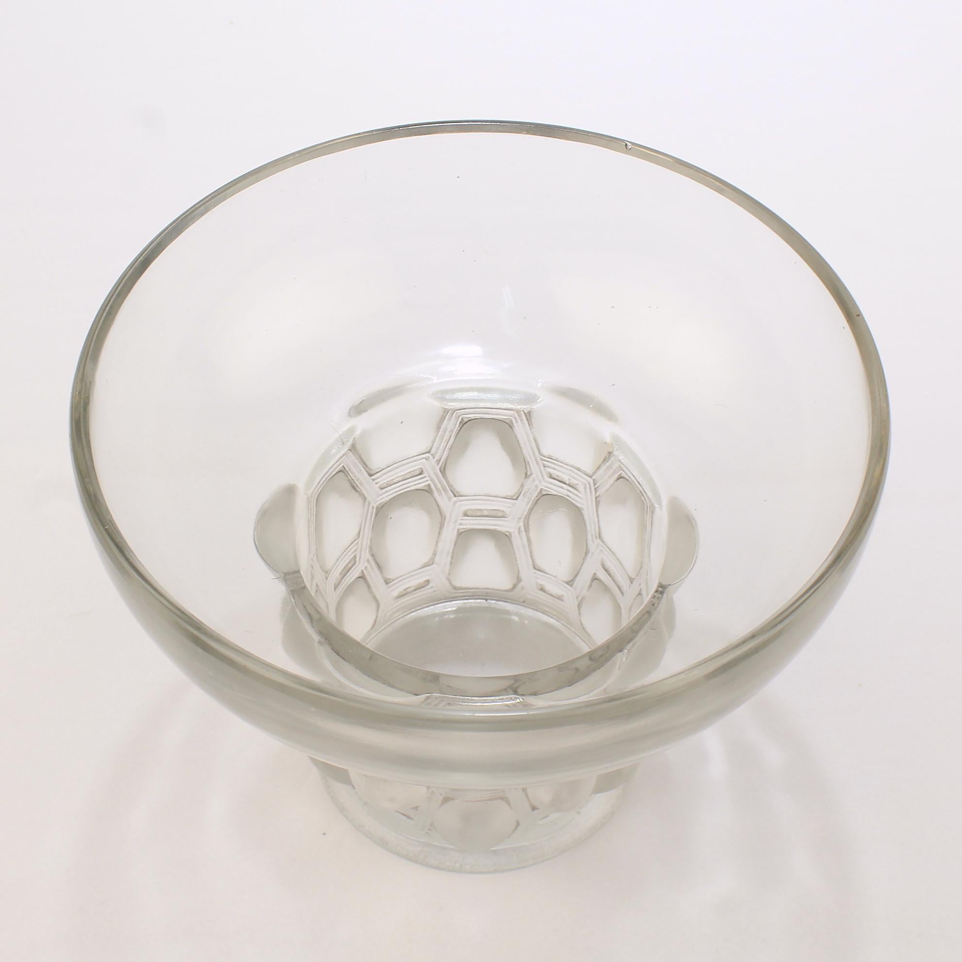 Signed Rene Lalique Art Deco Period Beautreillis Art Glass Vase In Good Condition In Philadelphia, PA