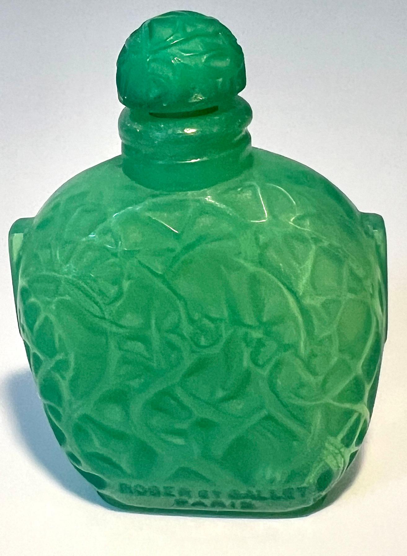 Bottiglia firmata Rene Lalique Le Jade per Roger & Gallet 1926 in vendita 2