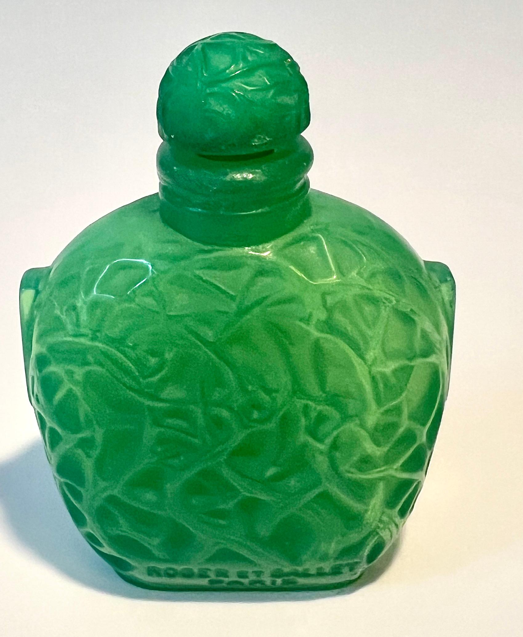 Bottiglia firmata Rene Lalique Le Jade per Roger & Gallet 1926 in vendita 3