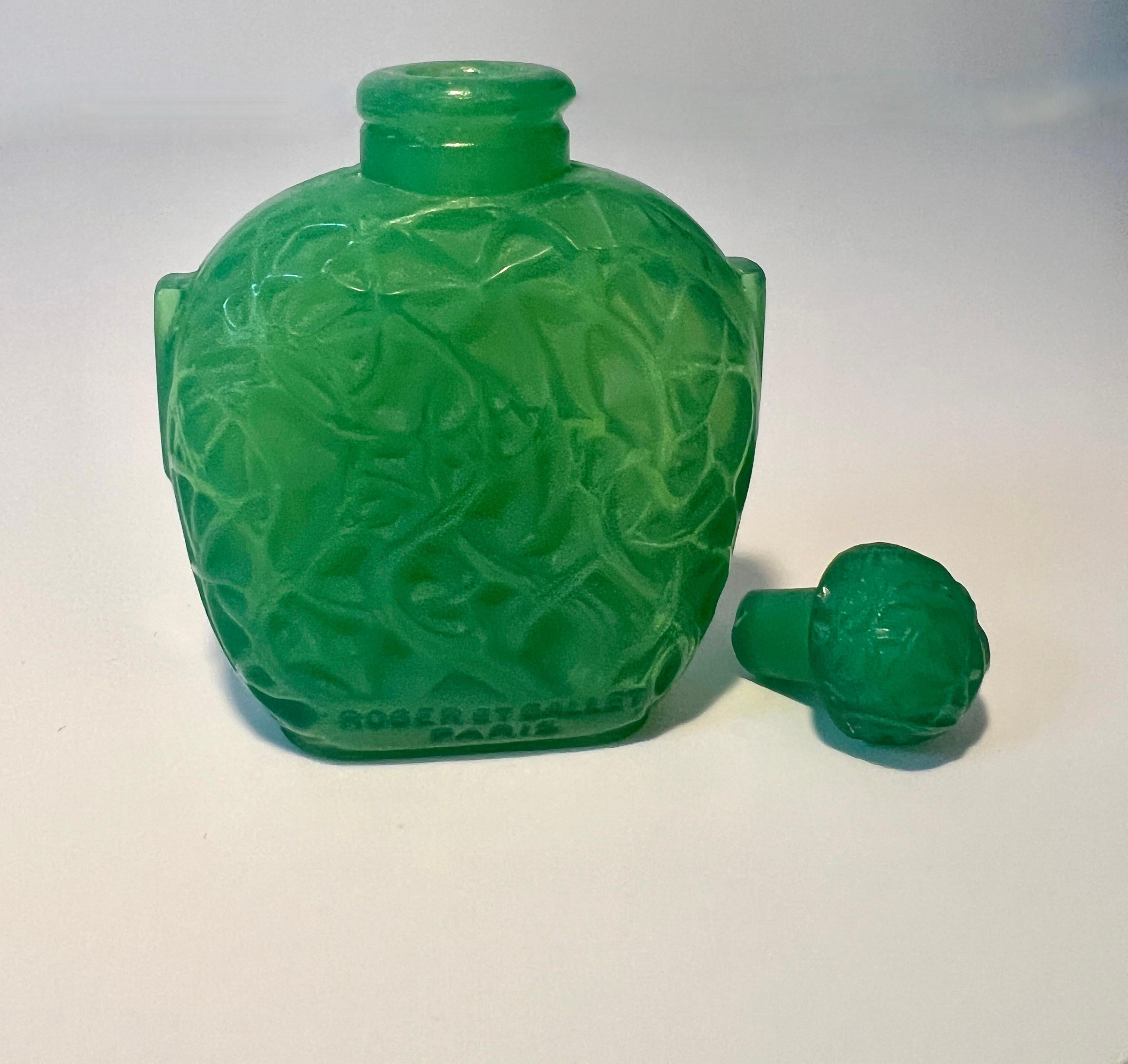 Bottiglia firmata Rene Lalique Le Jade per Roger & Gallet 1926 in vendita 4