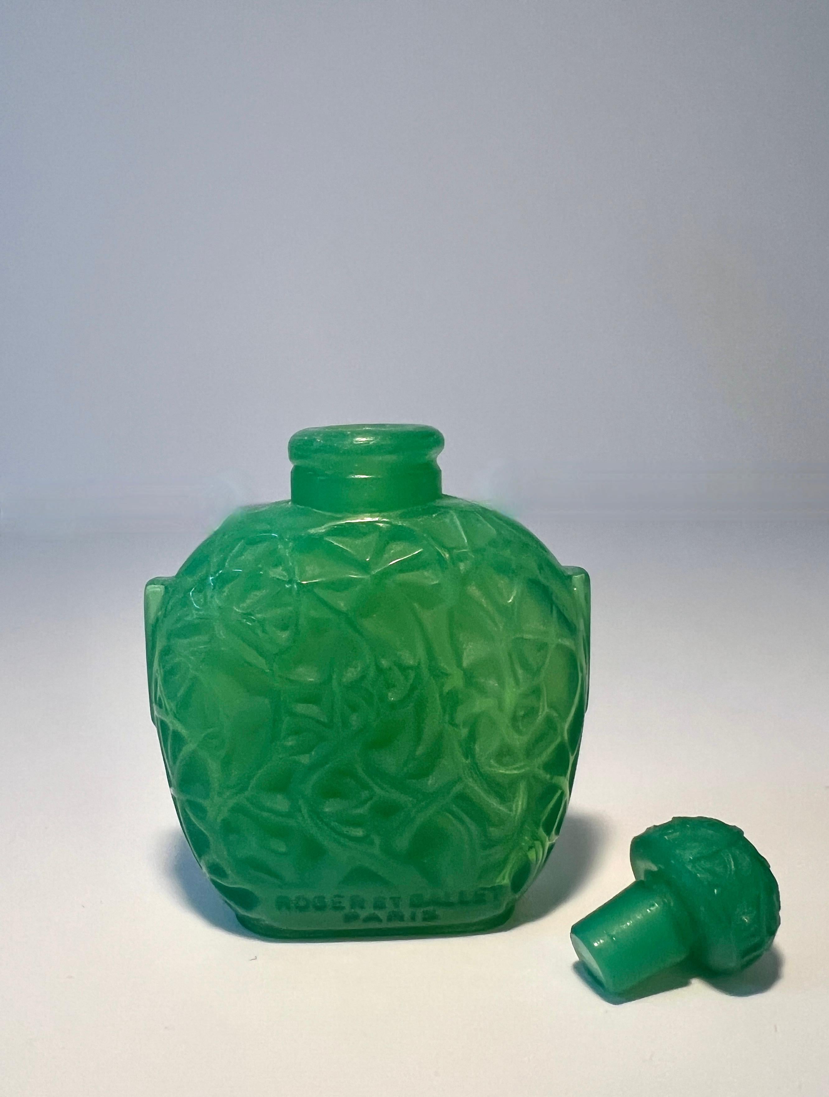 Bottiglia firmata Rene Lalique Le Jade per Roger & Gallet 1926 in vendita 7