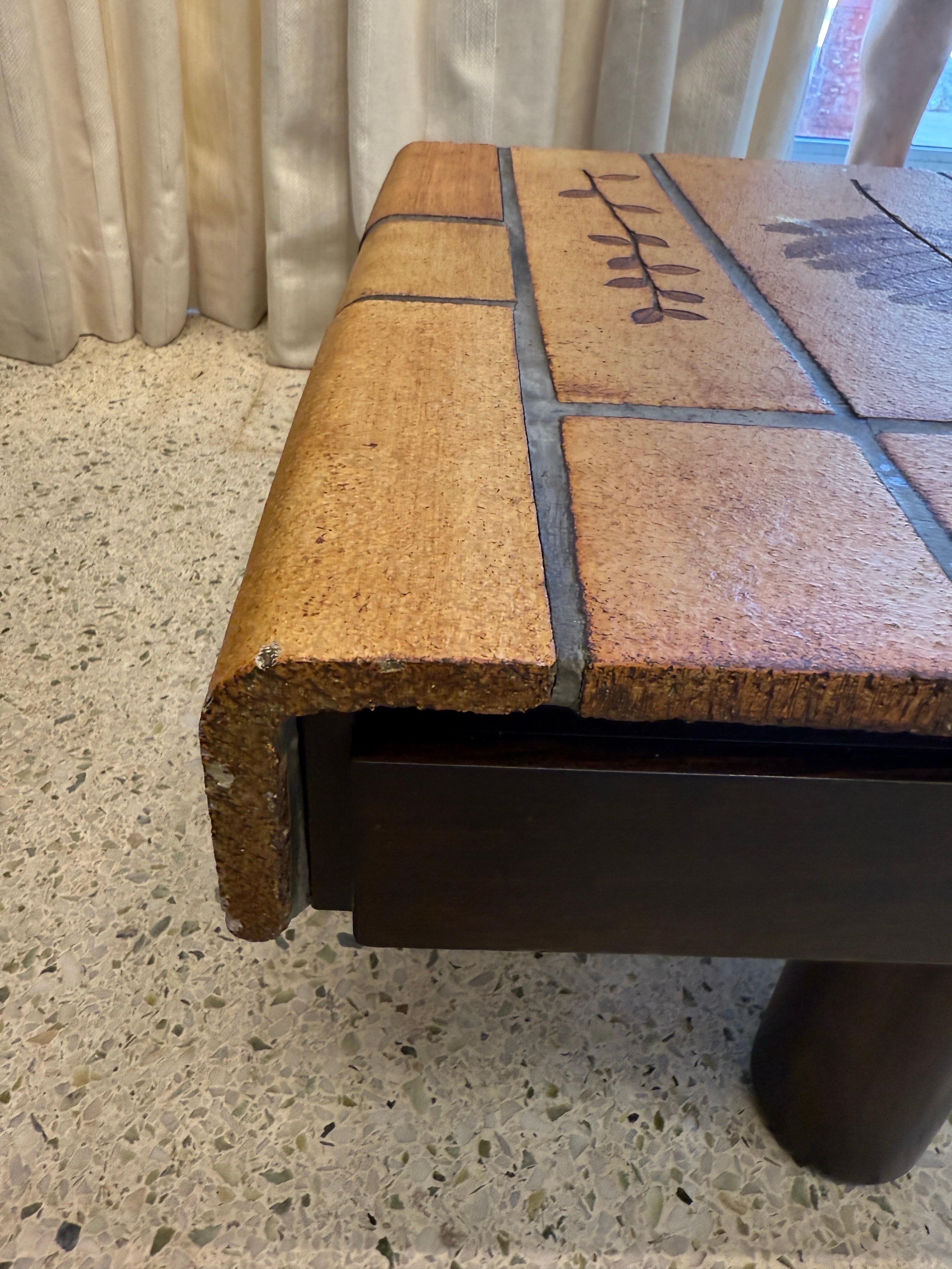 Table basse vintage à cascade signée Roger Capron en vente 7